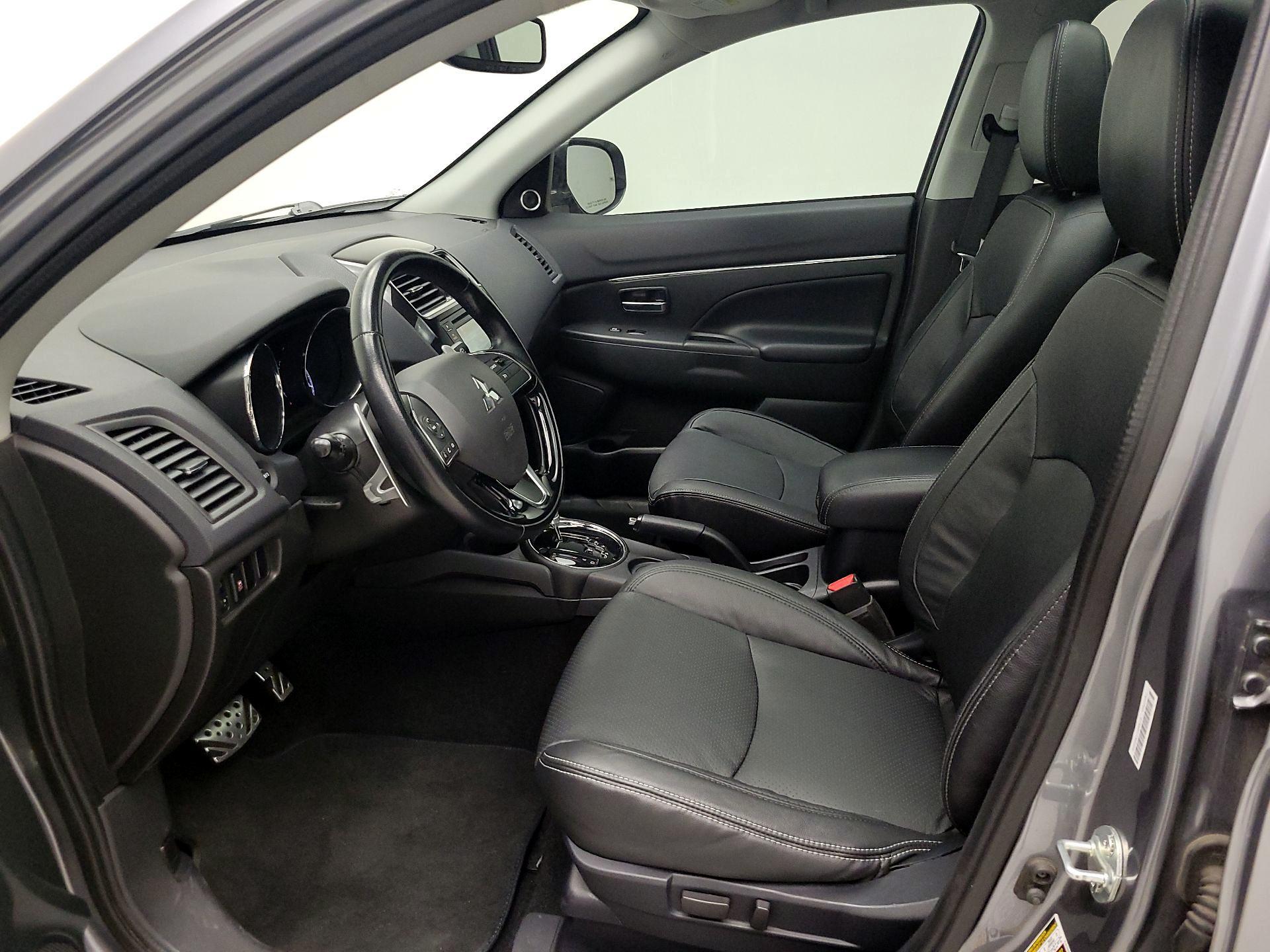 Thumbnail: 2016 Mitsubishi Outlander Sport - 11