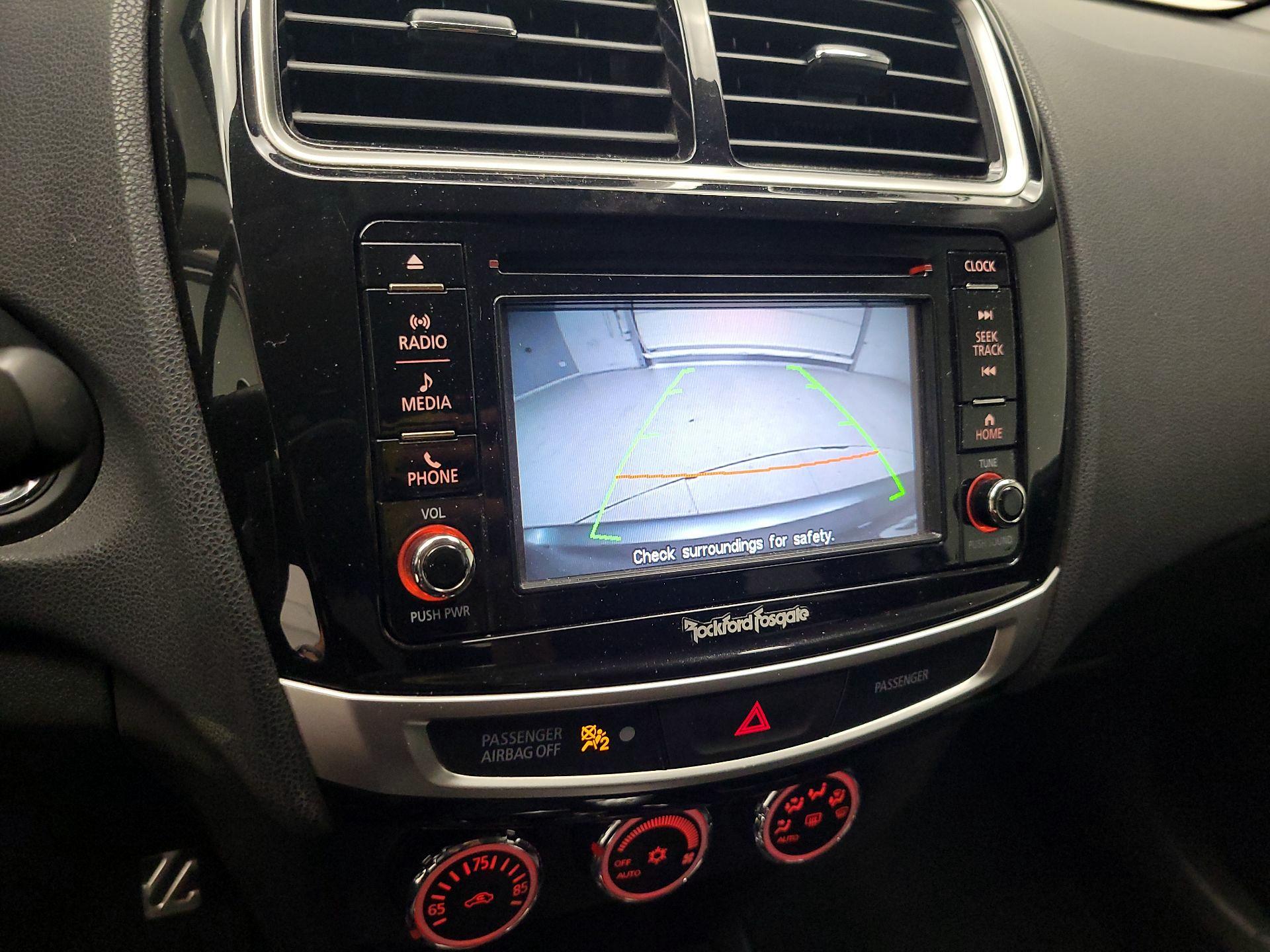 Thumbnail: 2016 Mitsubishi Outlander Sport - 14