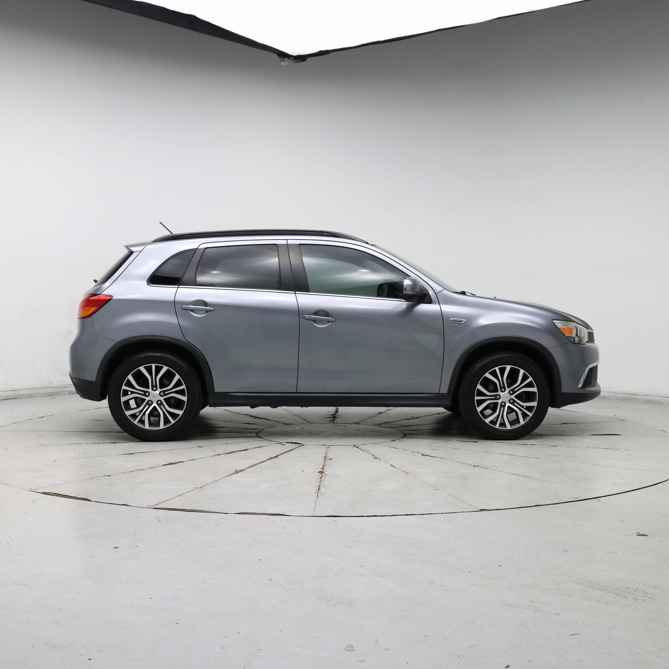 Thumbnail: 2016 Mitsubishi Outlander Sport - 7