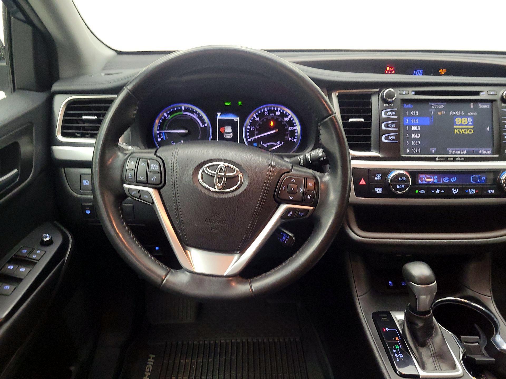 Thumbnail: 2019 Toyota Highlander - 10