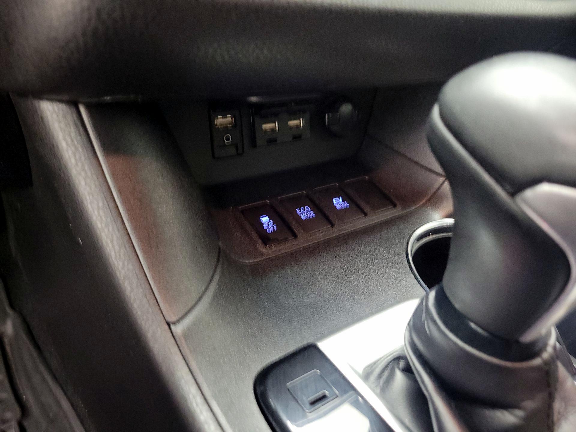 Thumbnail: 2019 Toyota Highlander - 18