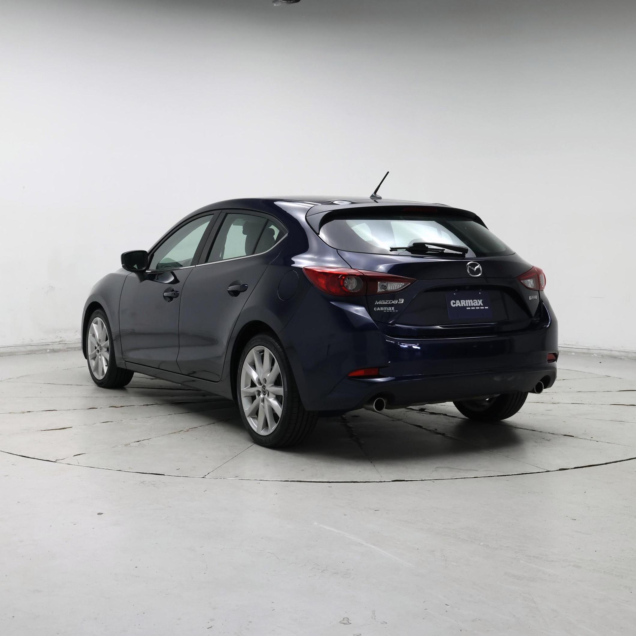 Thumbnail: 2017 Mazda Mazda3 - 2