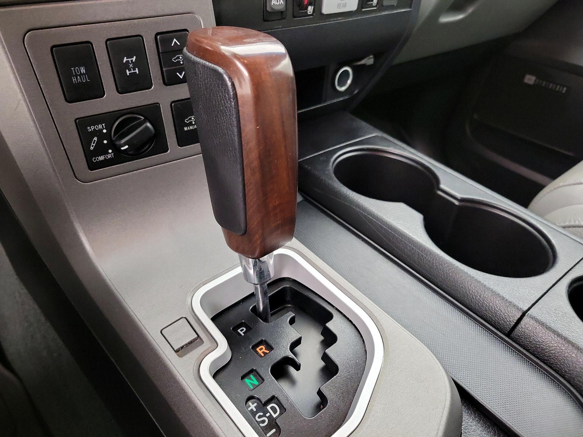 Thumbnail: 2017 Toyota Sequoia - 18