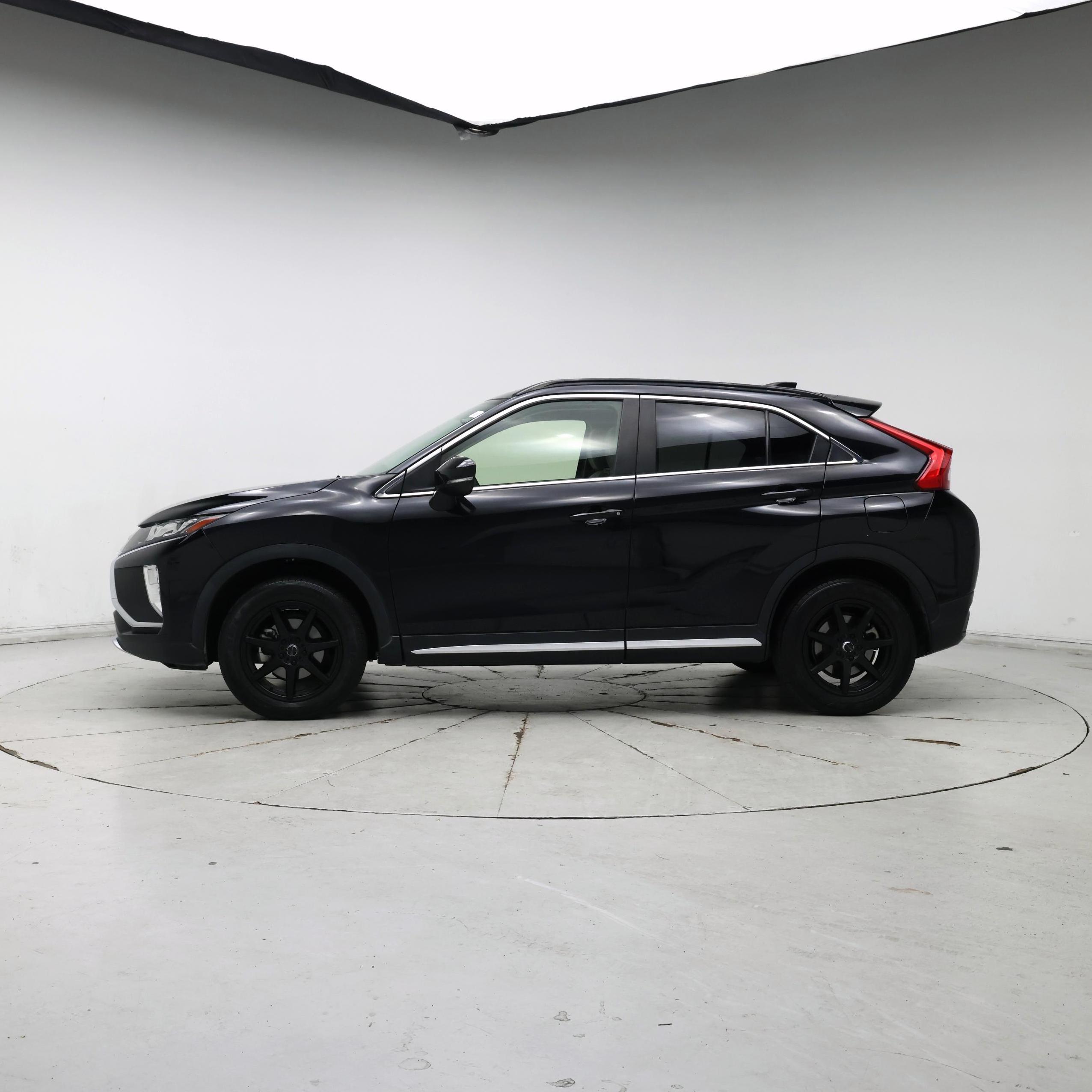Thumbnail: 2019 Mitsubishi Eclipse Cross - 3