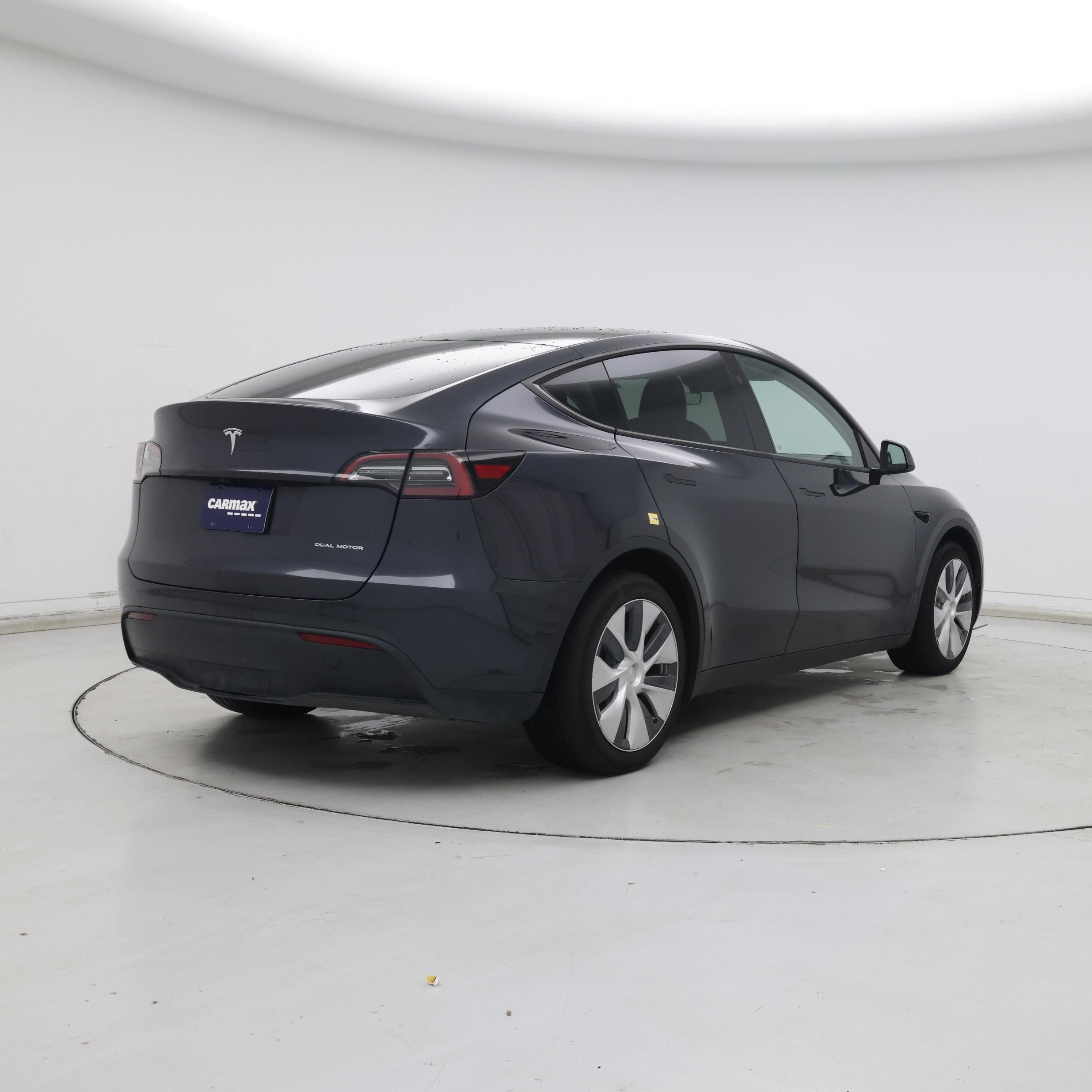 Thumbnail: 2024 Tesla Model Y - 8