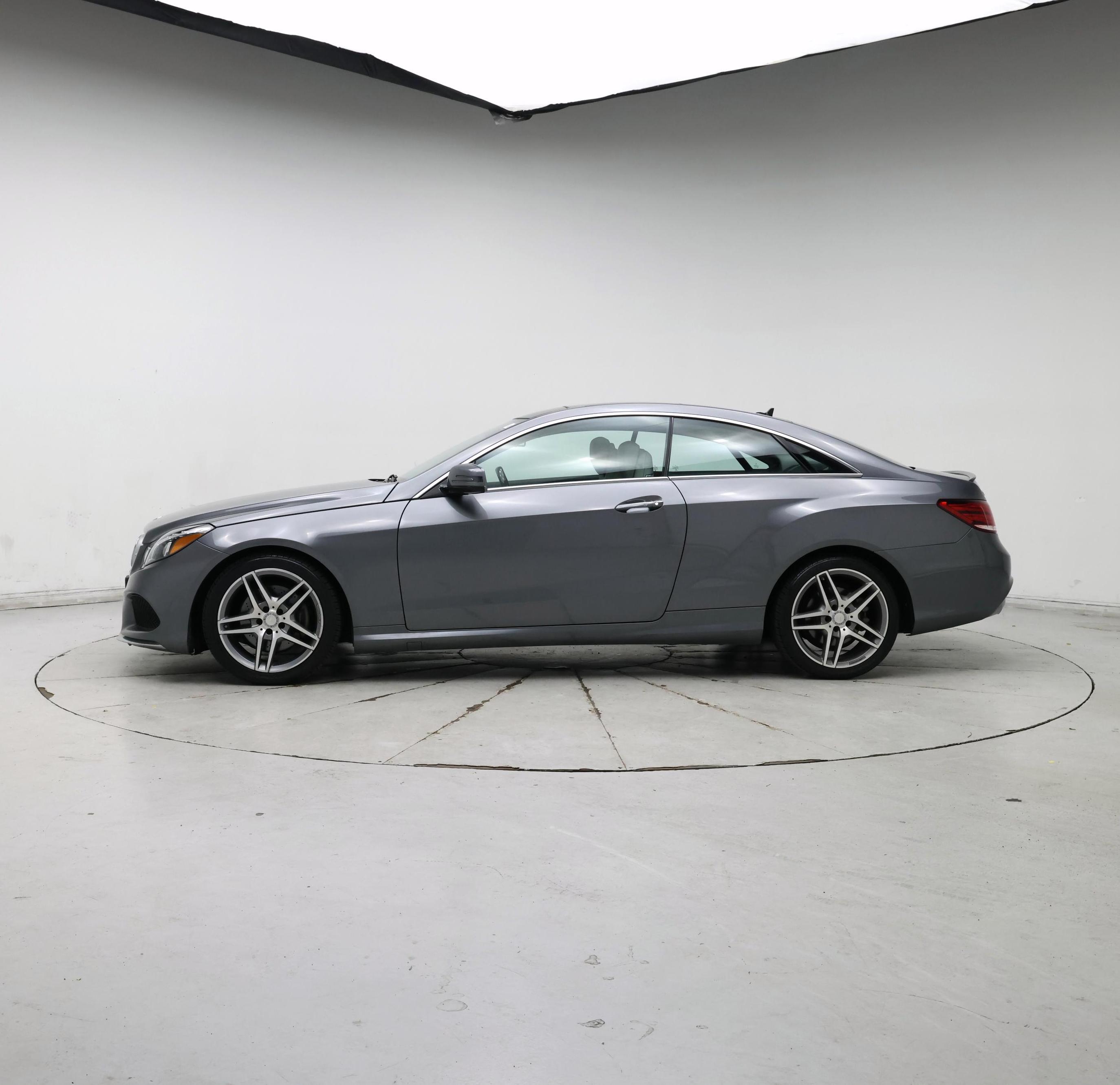Thumbnail: 2017 Mercedes-Benz E-Class - 3