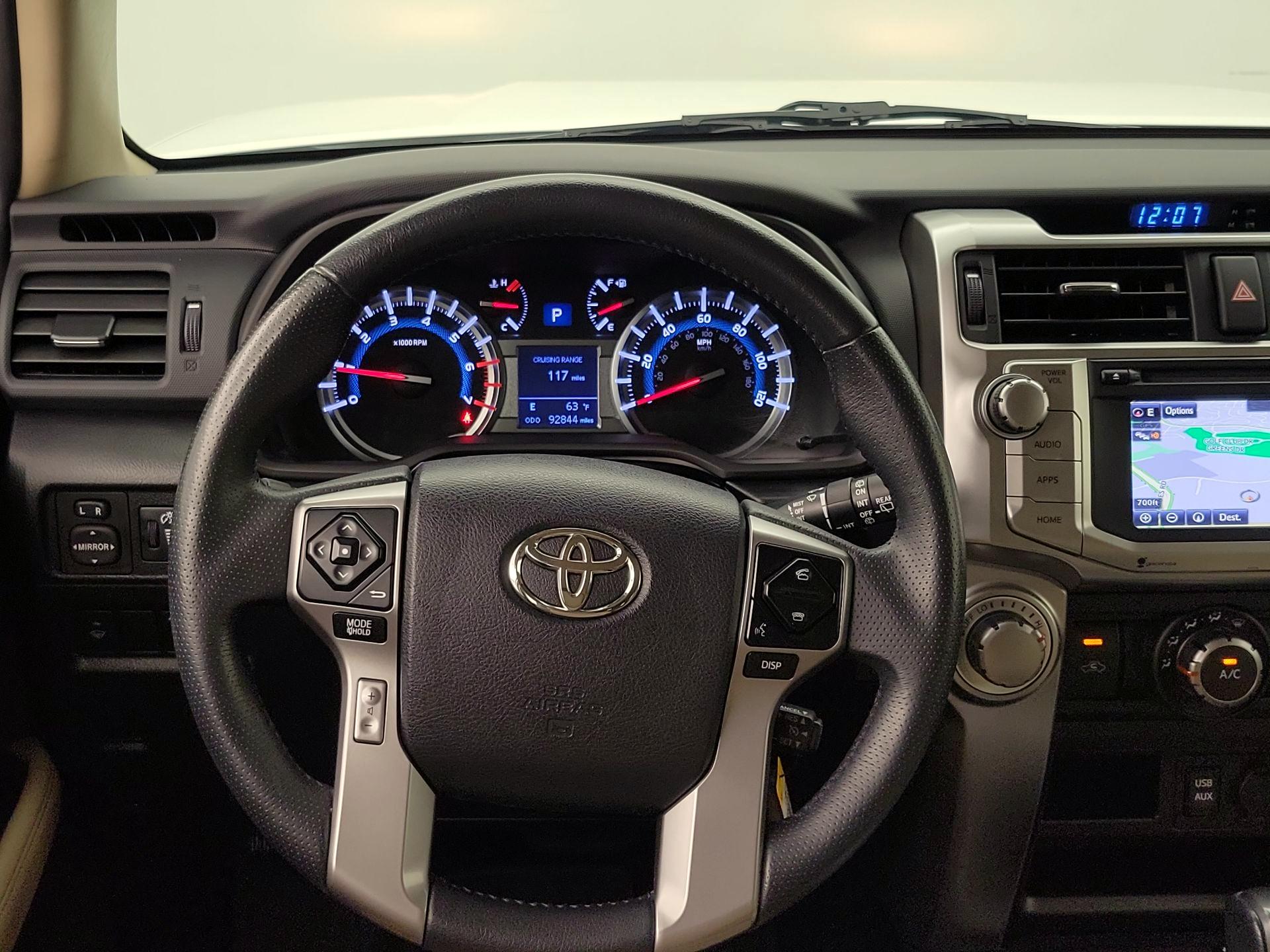 Thumbnail: 2016 Toyota 4Runner - 10