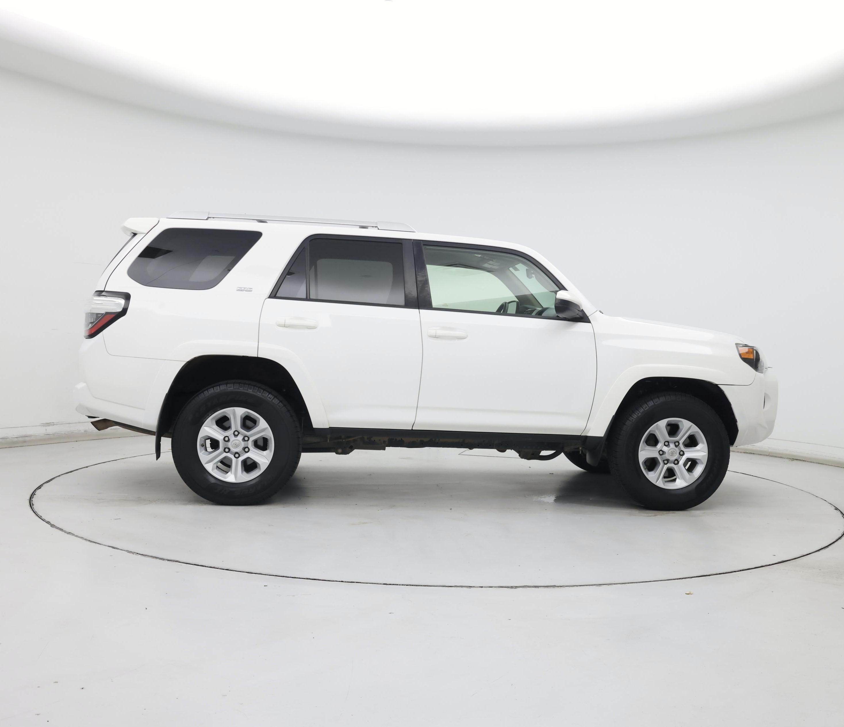Thumbnail: 2016 Toyota 4Runner - 7