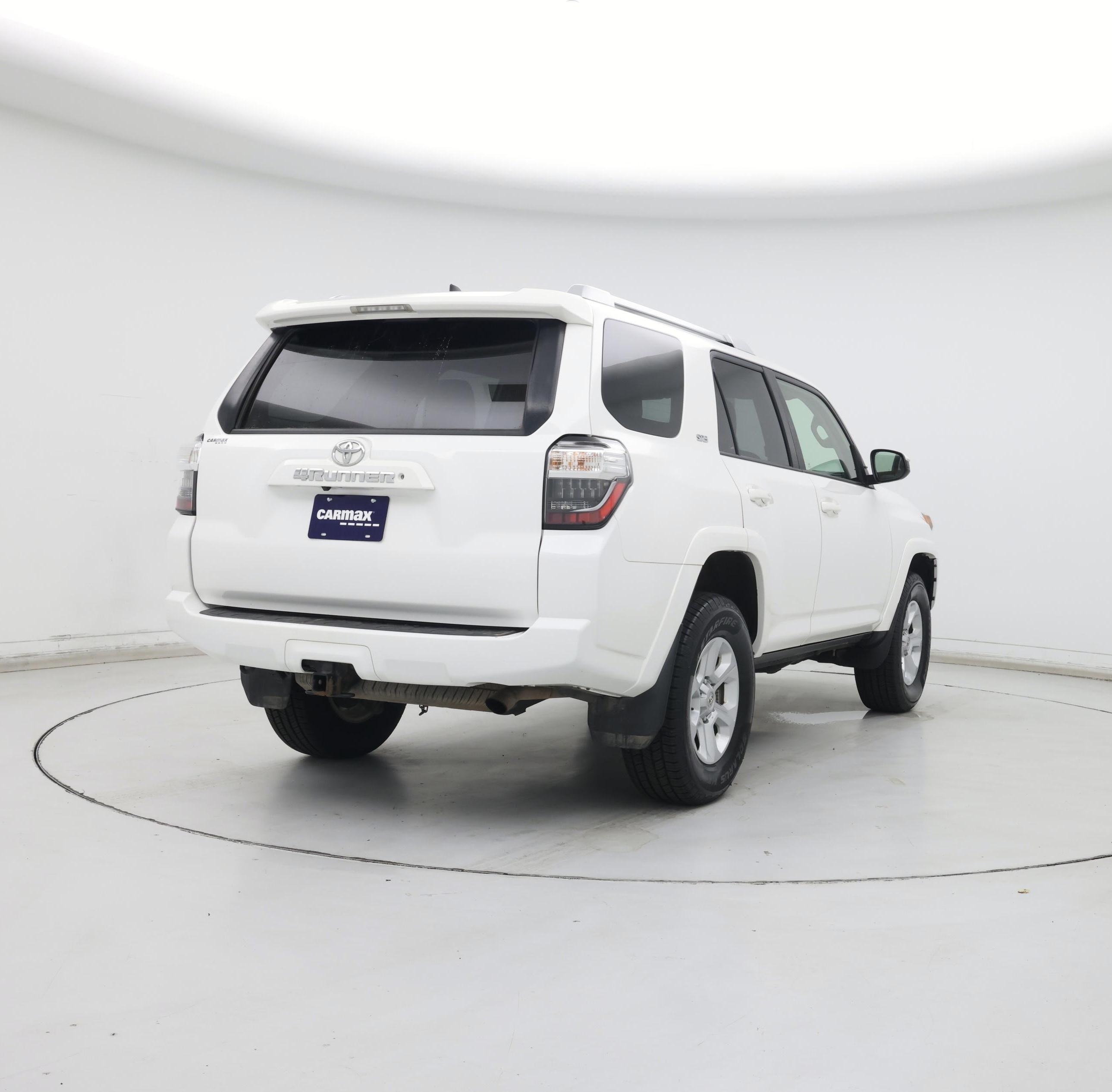Thumbnail: 2016 Toyota 4Runner - 8