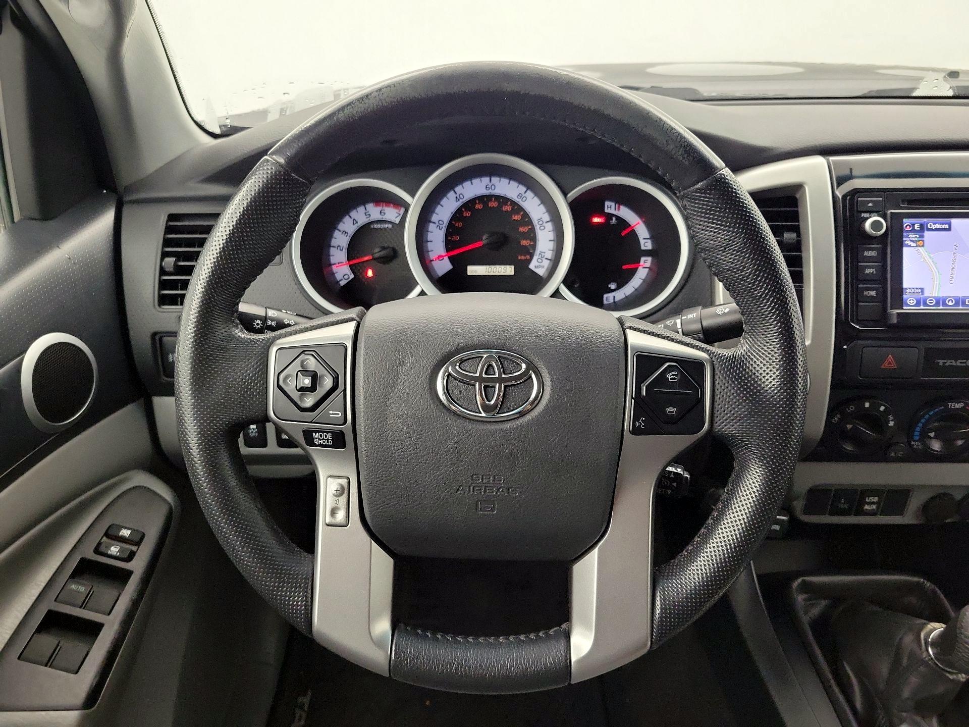 Thumbnail: 2015 Toyota Tacoma - 10