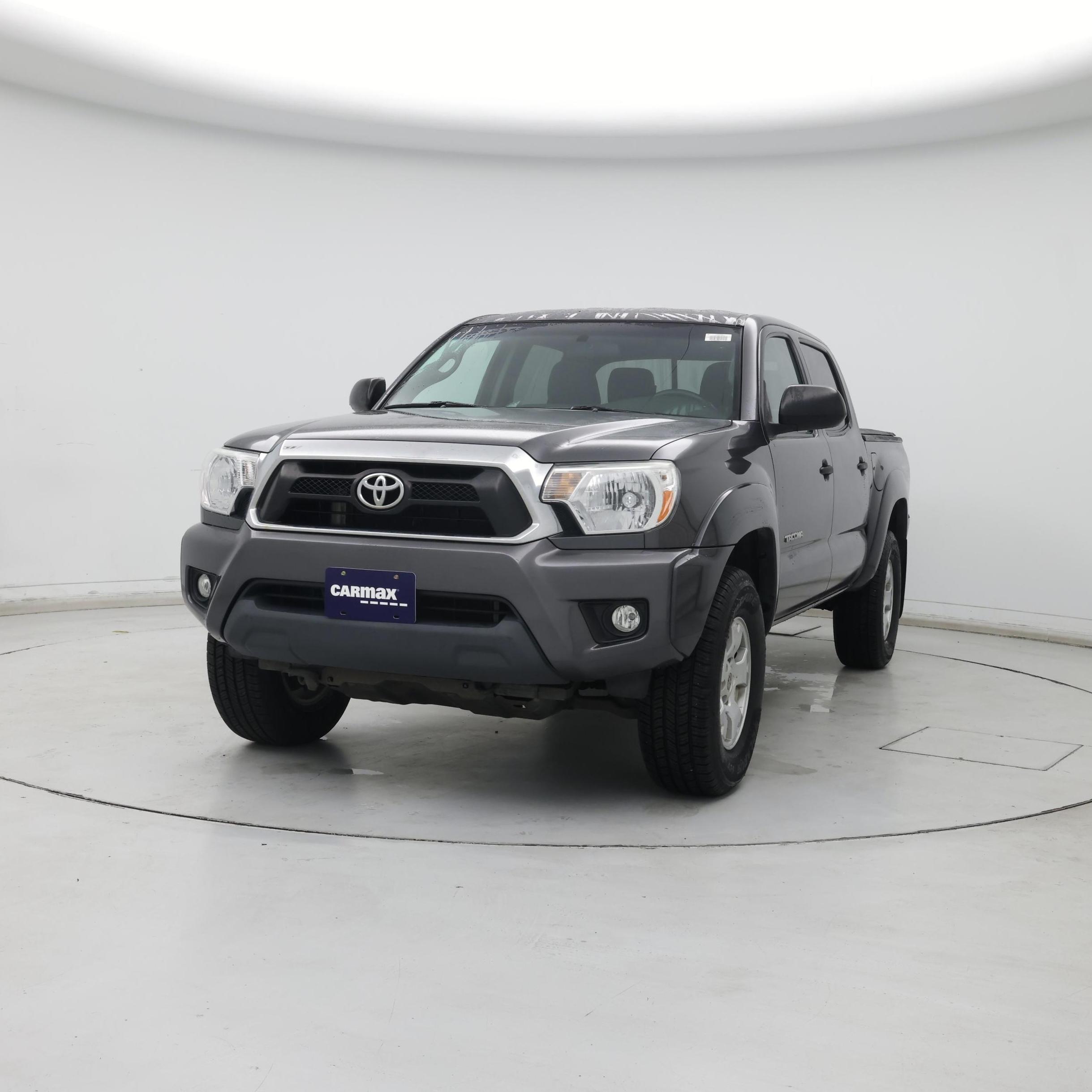 Thumbnail: 2015 Toyota Tacoma - 4