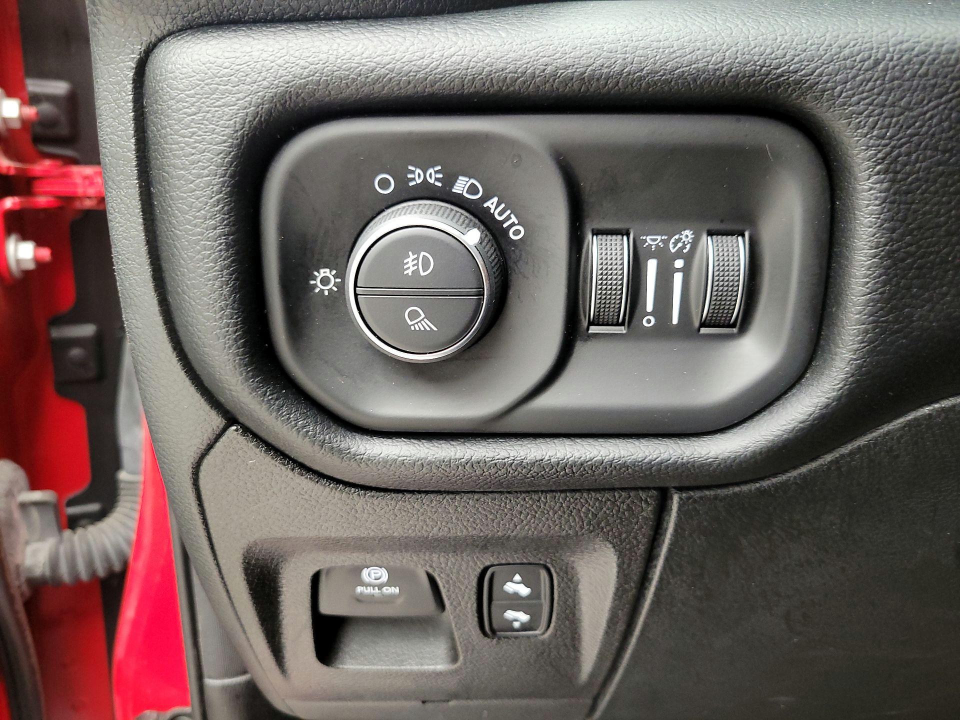Thumbnail: 2021 RAM 1500 - 13