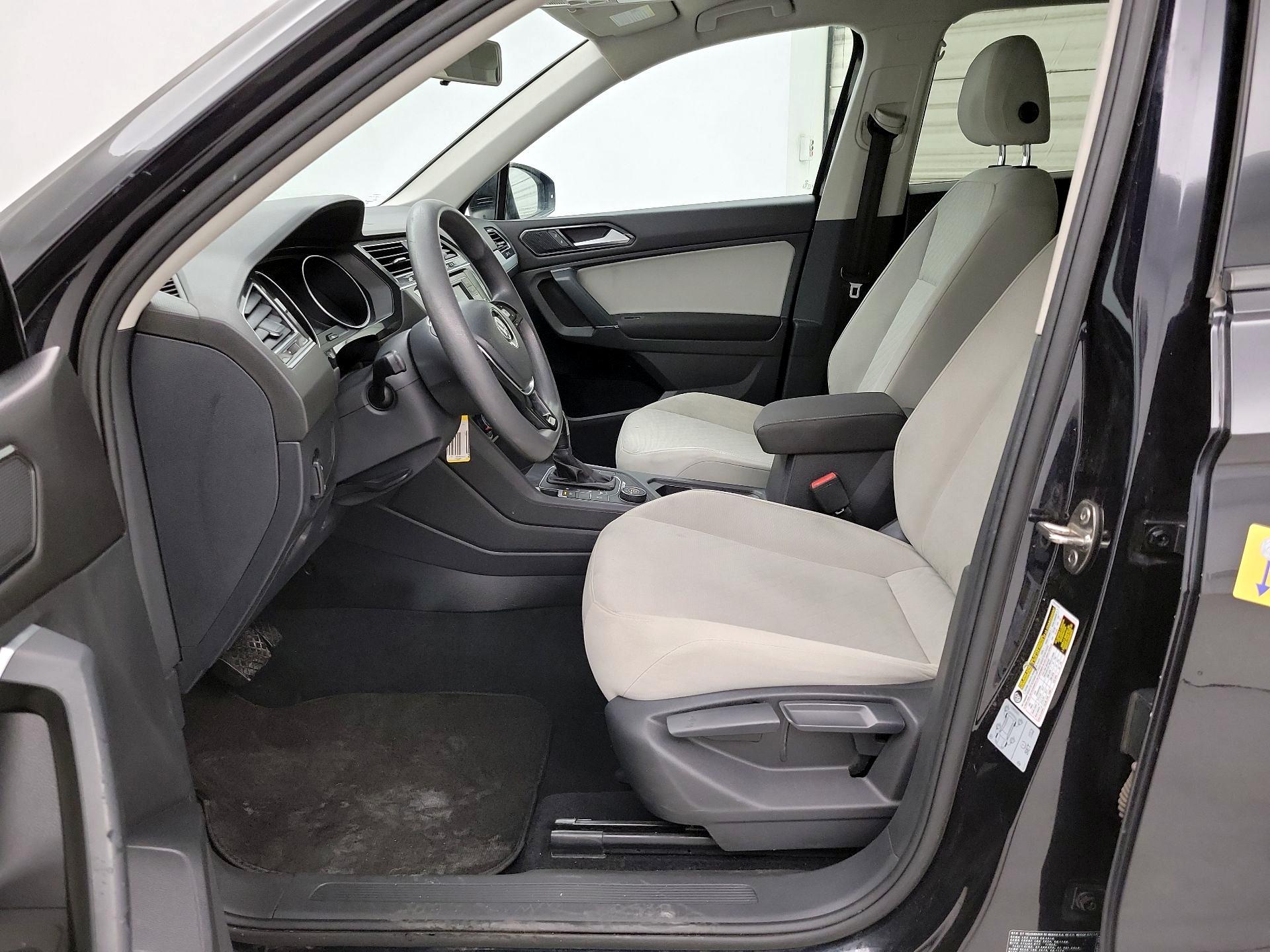 Thumbnail: 2018 Volkswagen Tiguan - 11