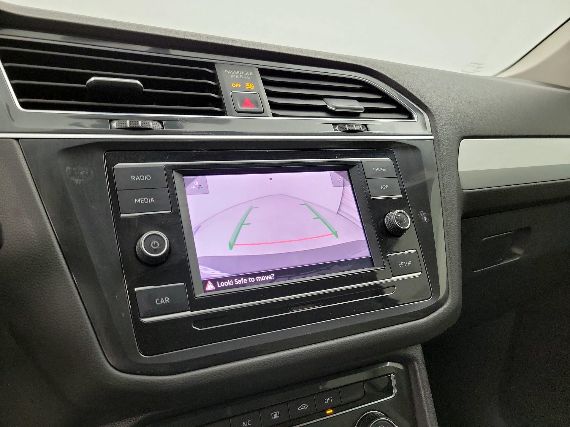 Thumbnail: 2018 Volkswagen Tiguan - 14