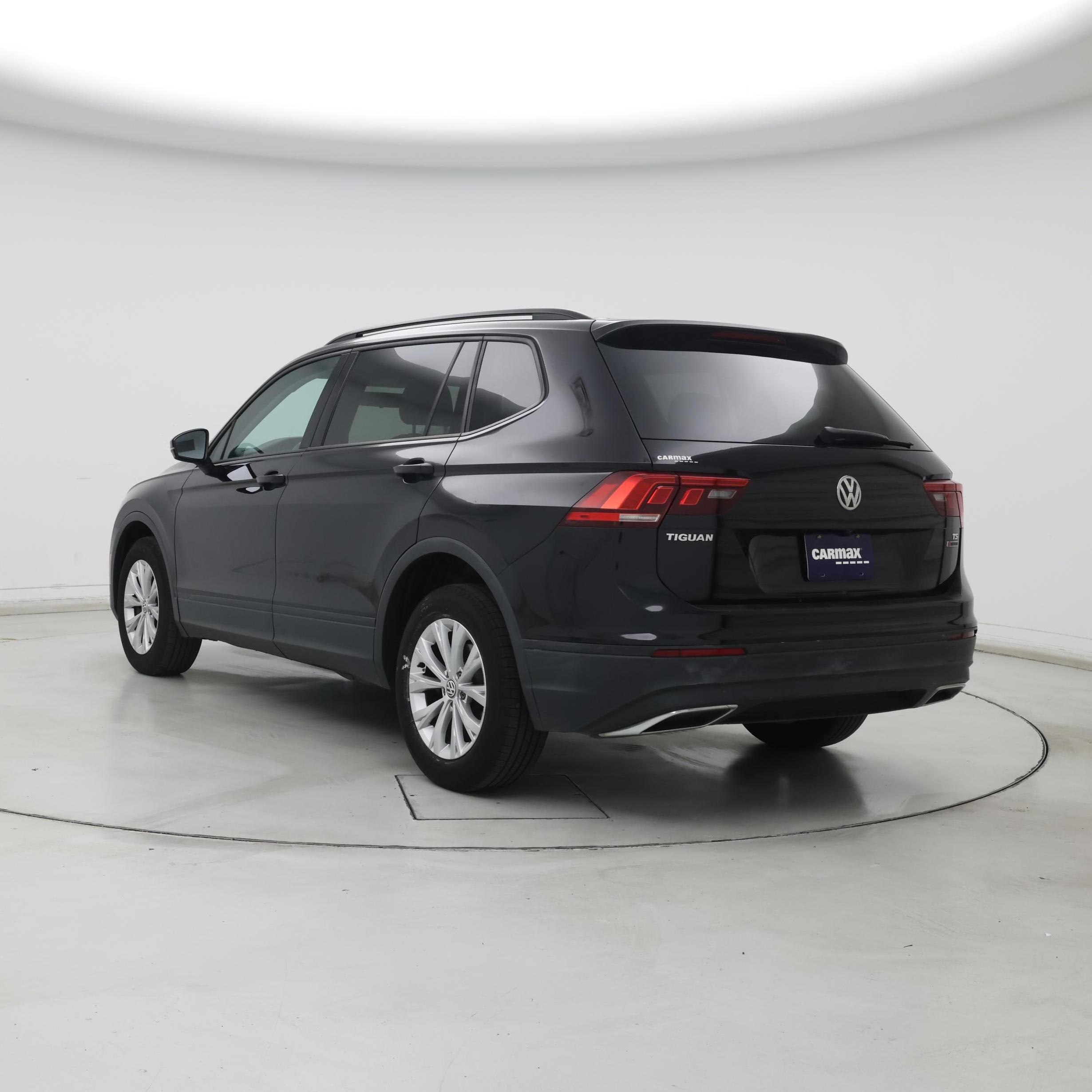 Thumbnail: 2018 Volkswagen Tiguan - 2