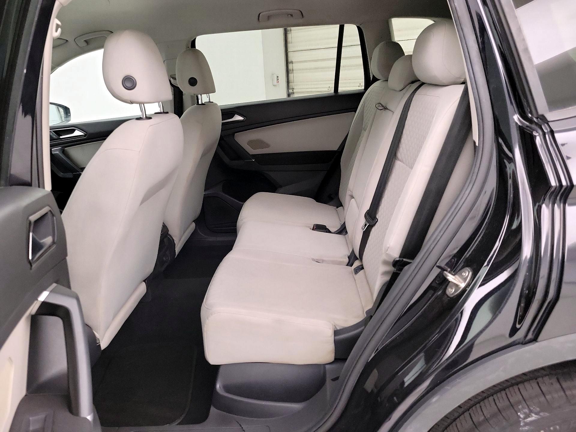 Thumbnail: 2018 Volkswagen Tiguan - 19