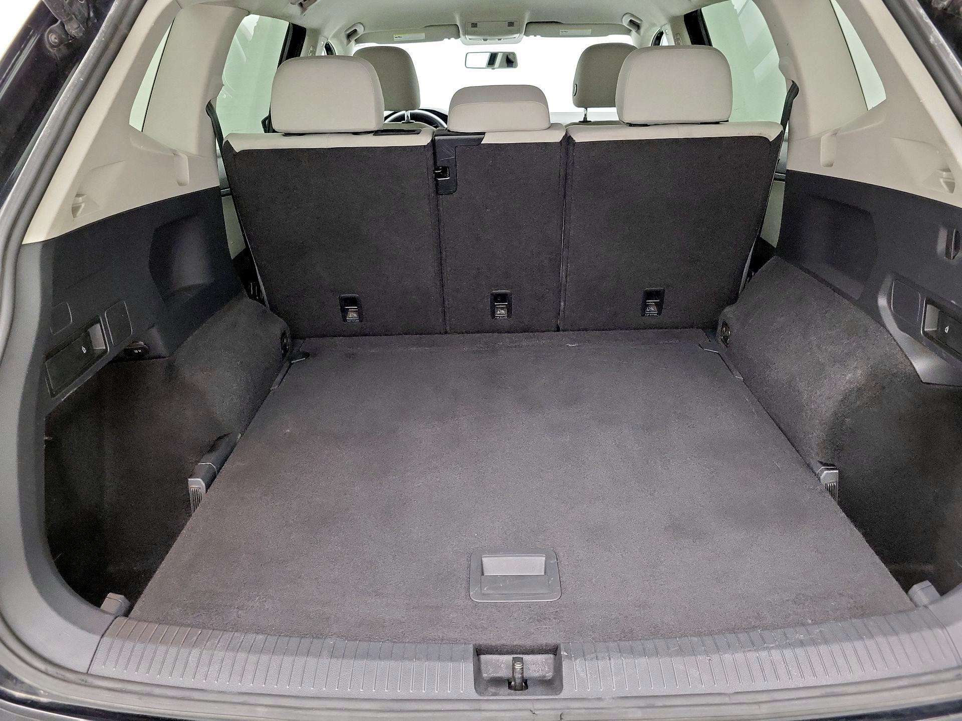 Thumbnail: 2018 Volkswagen Tiguan - 20