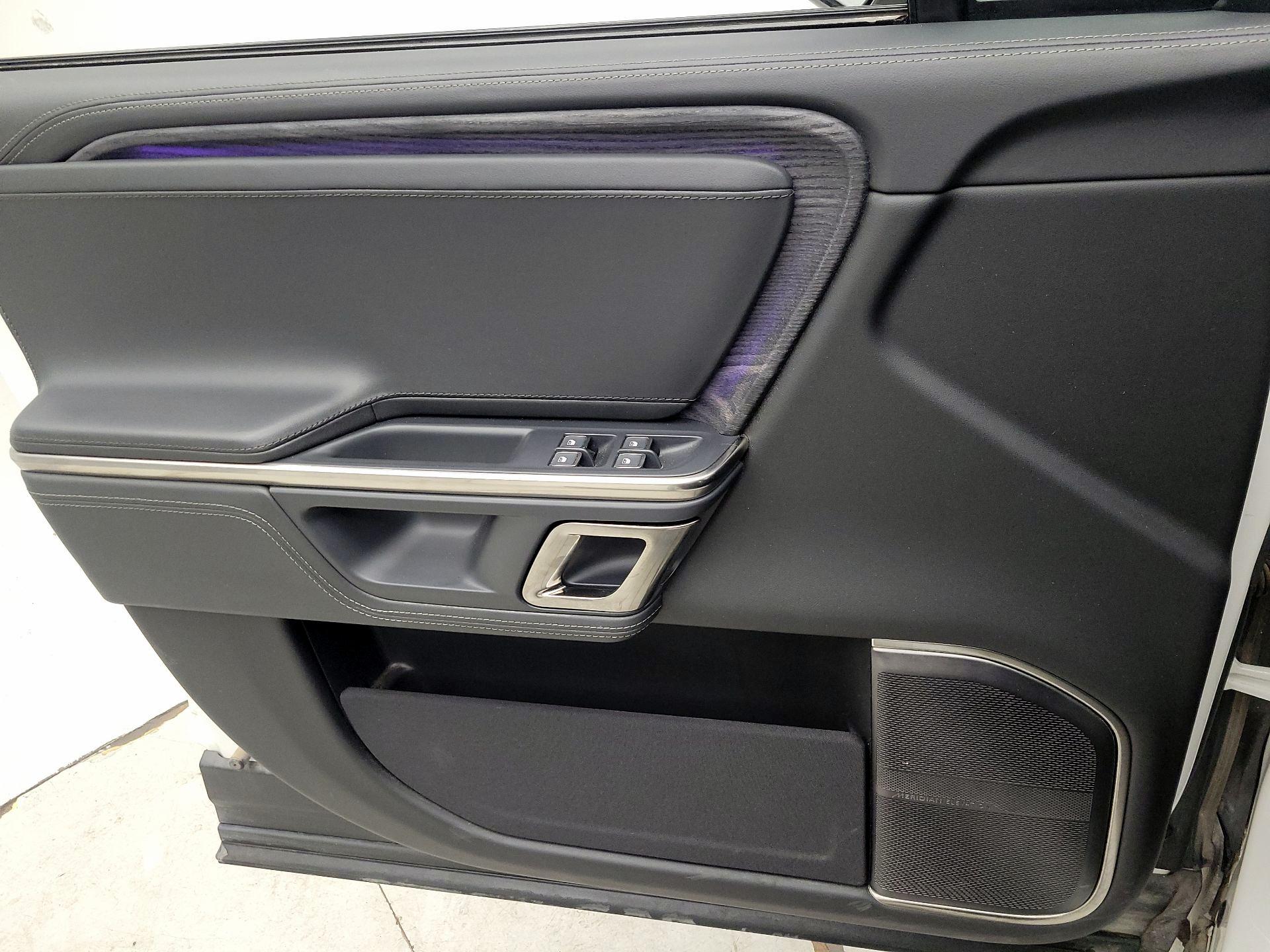 Thumbnail: 2022 Rivian R1T - 12