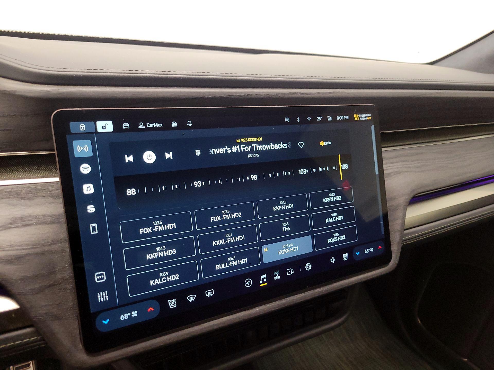 Thumbnail: 2022 Rivian R1T - 15