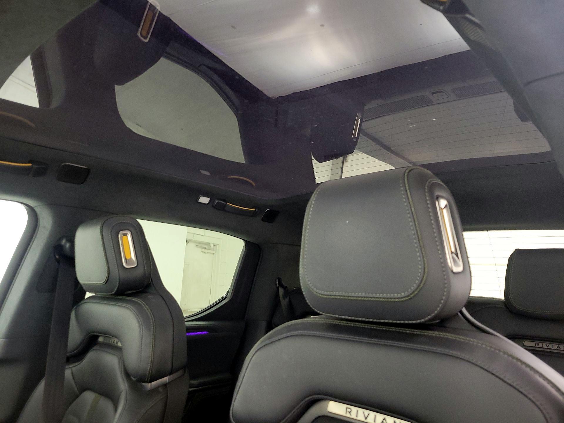 Thumbnail: 2022 Rivian R1T - 19