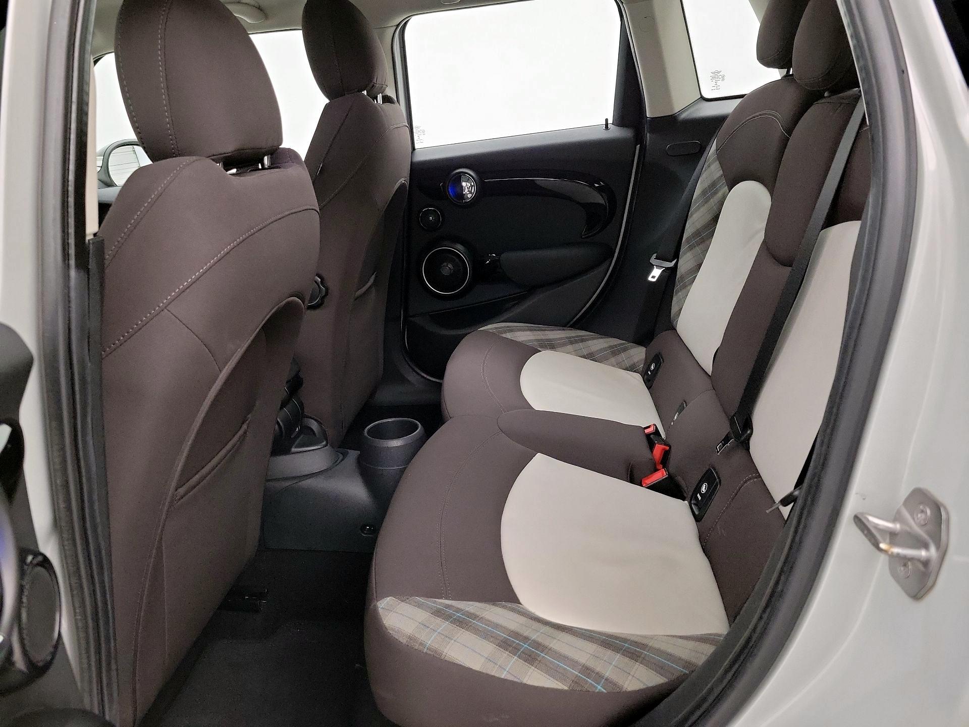 Thumbnail: 2015 MINI Cooper Hardtop - 18