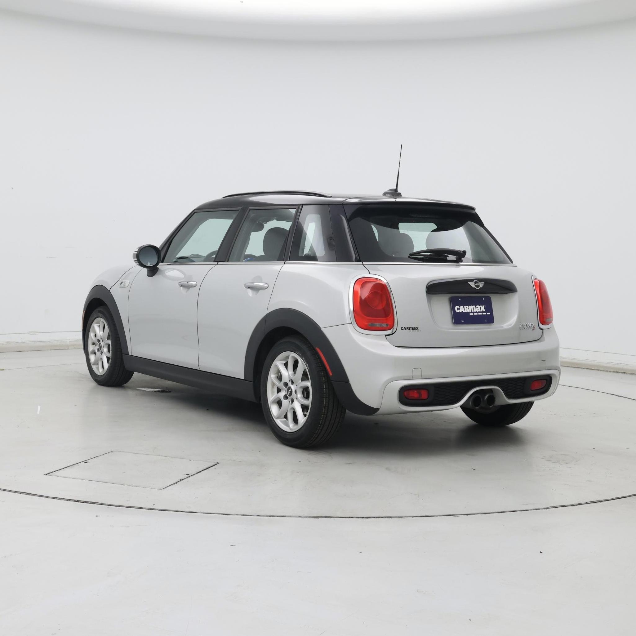 Thumbnail: 2015 MINI Cooper Hardtop - 2