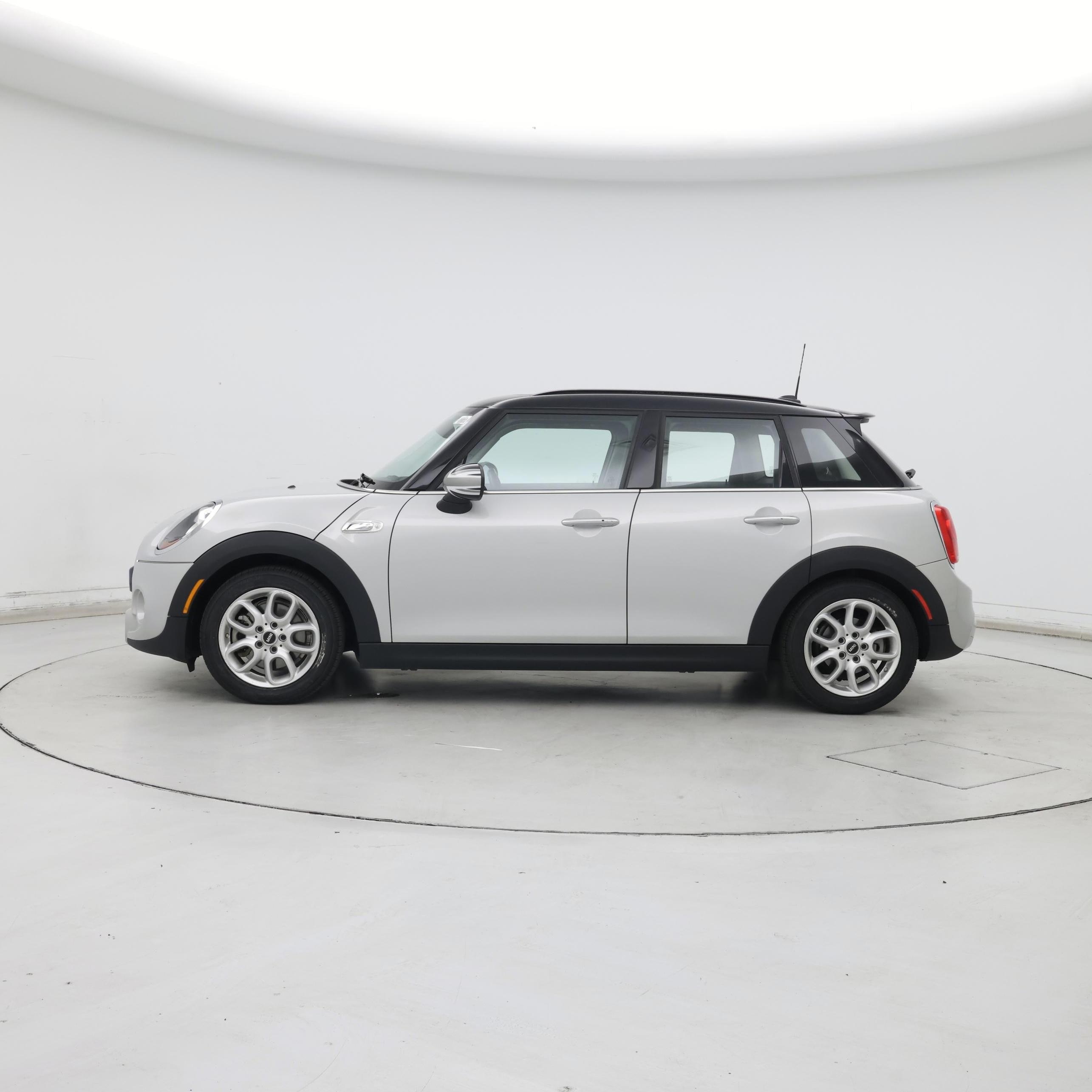 Thumbnail: 2015 MINI Cooper Hardtop - 3