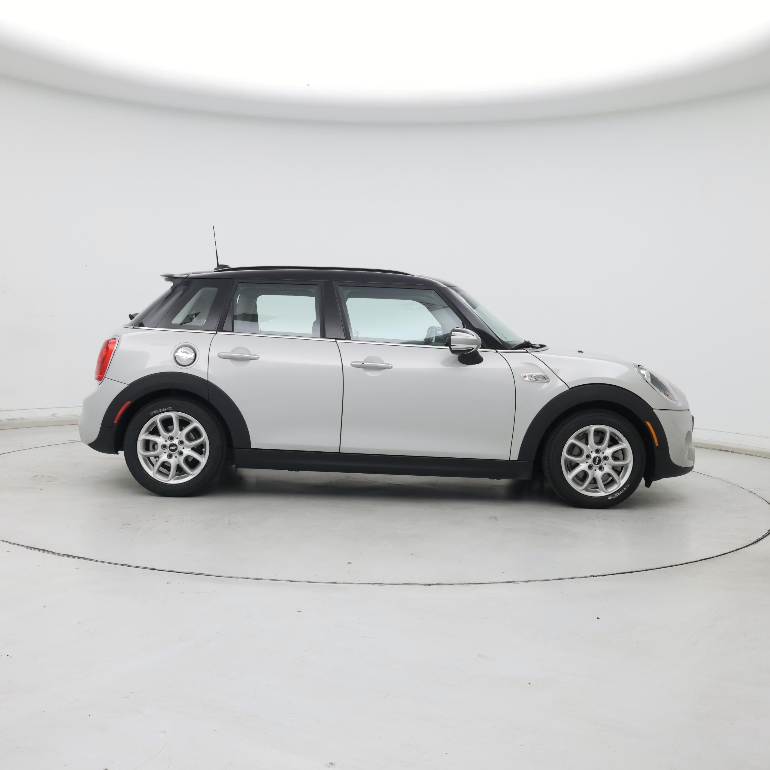 Thumbnail: 2015 MINI Cooper Hardtop - 7