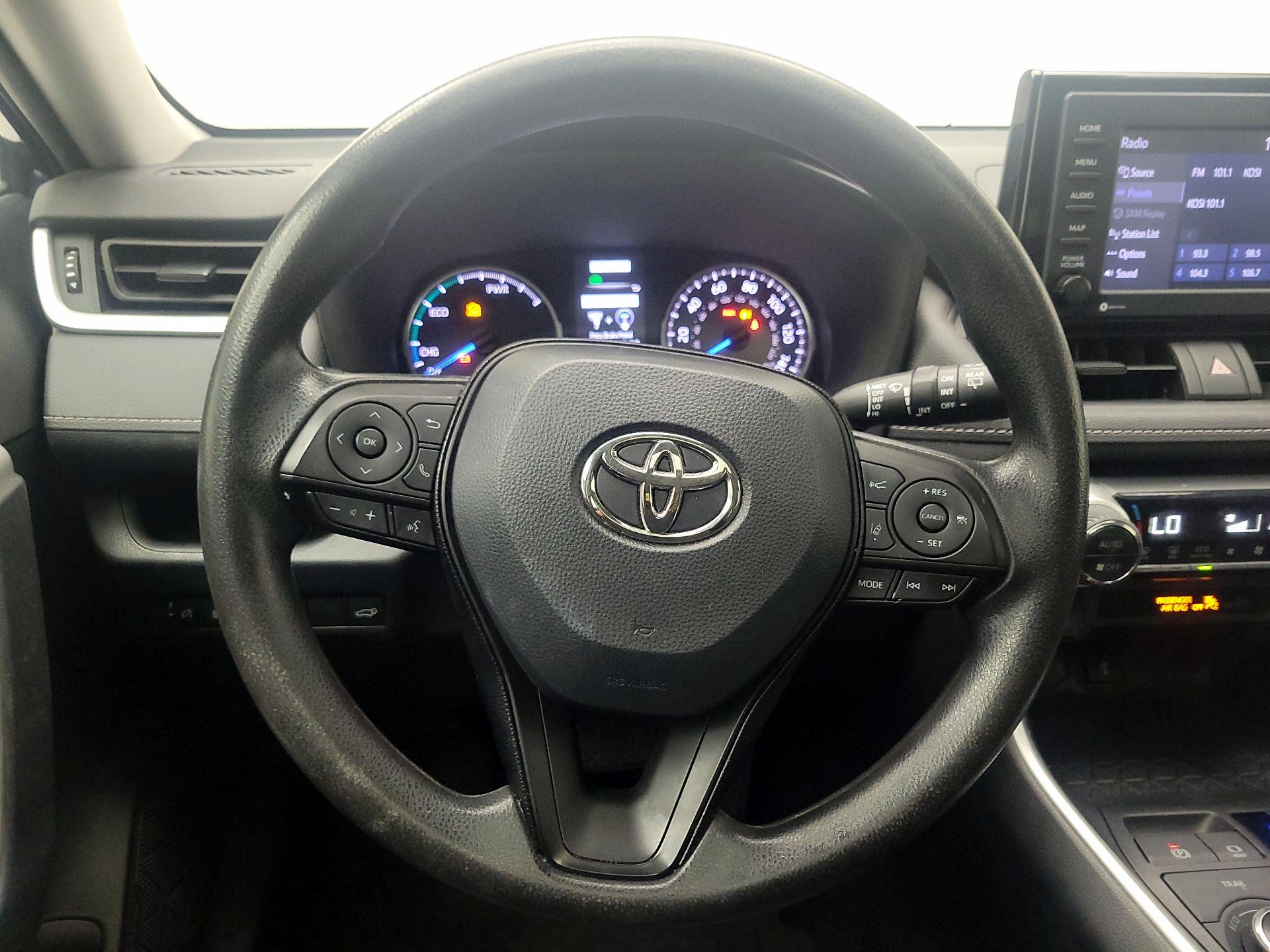 Thumbnail: 2021 Toyota RAV4 - 10