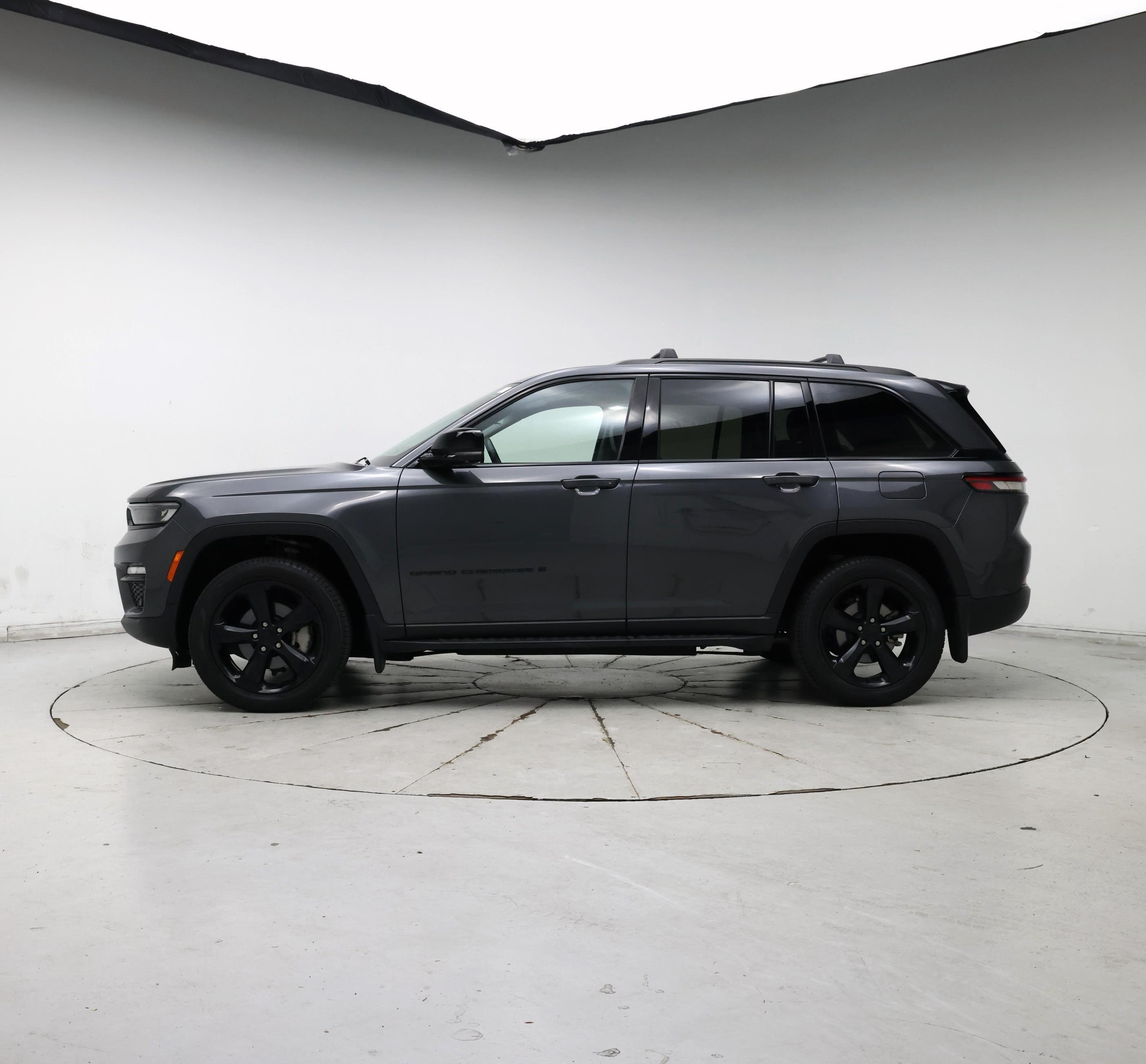 Thumbnail: 2022 Jeep Grand Cherokee - 3