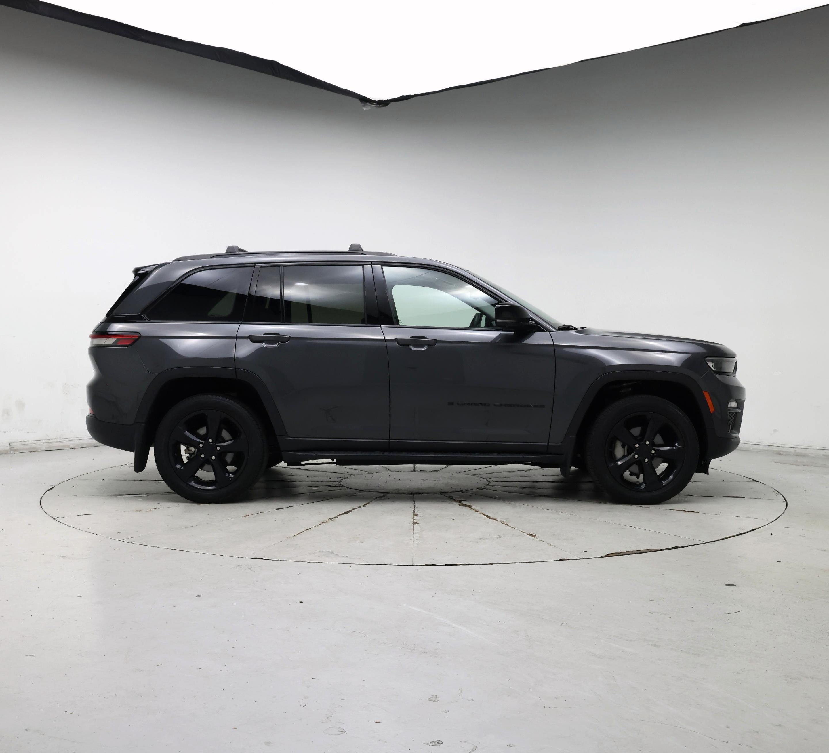Thumbnail: 2022 Jeep Grand Cherokee - 7