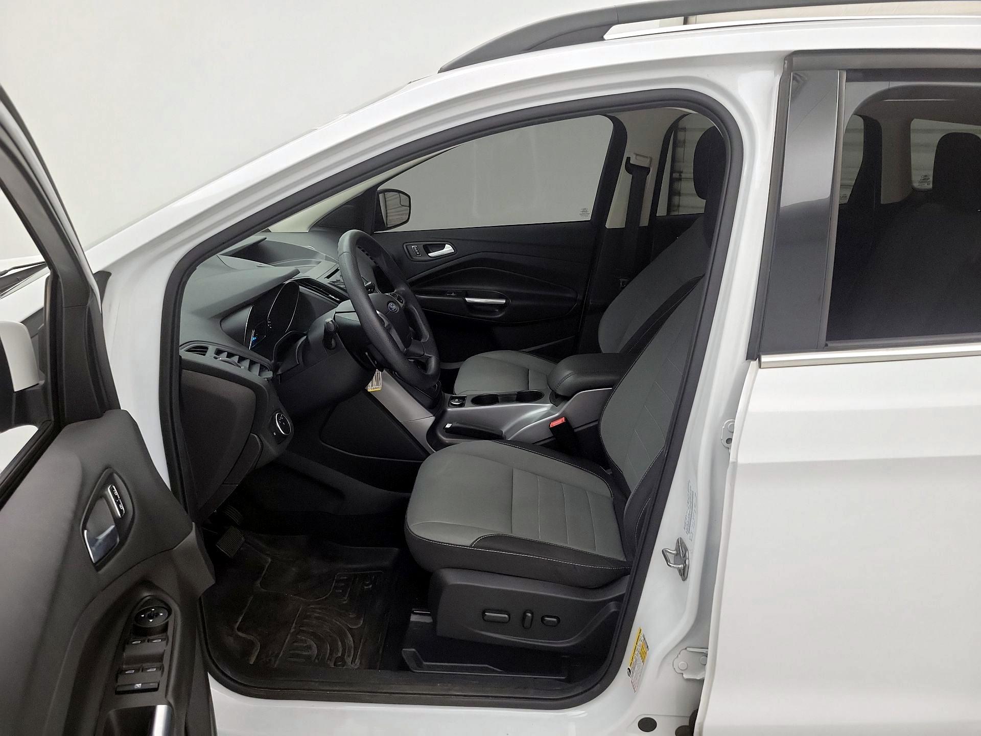 Thumbnail: 2016 Ford Escape - 11