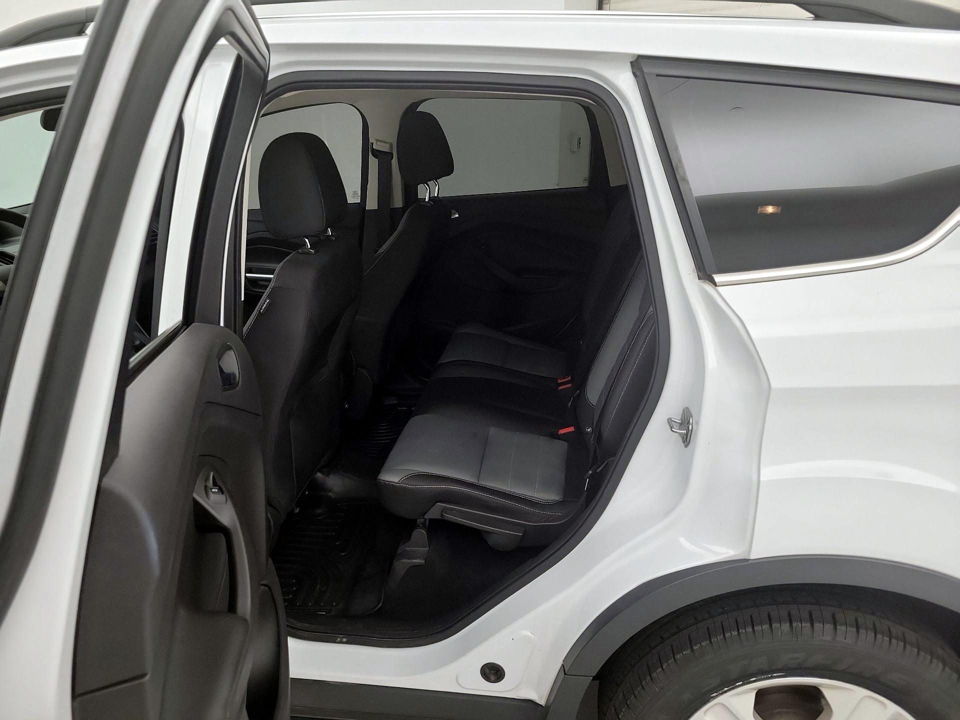 Thumbnail: 2016 Ford Escape - 19