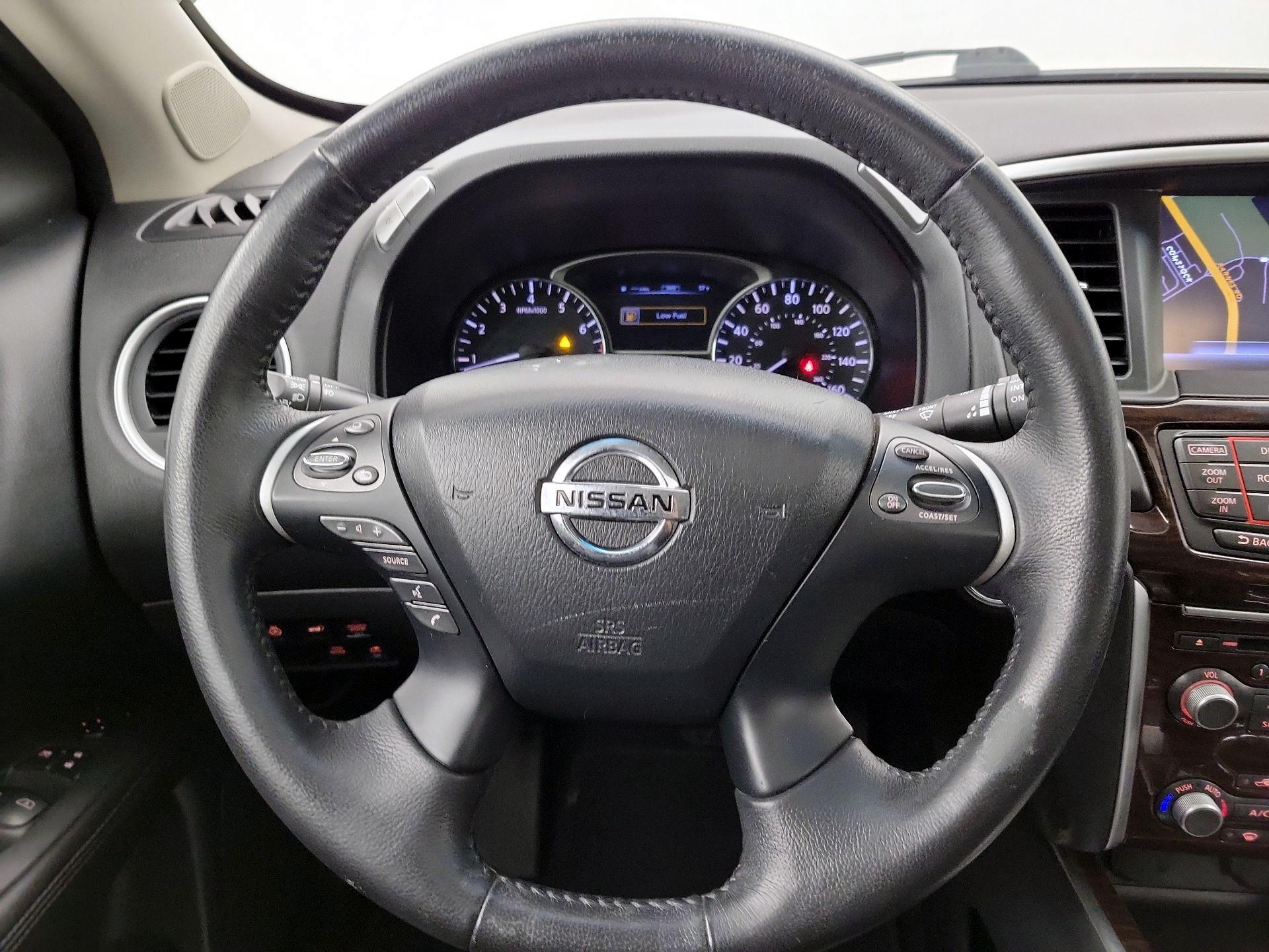 Thumbnail: 2014 Nissan Pathfinder - 10