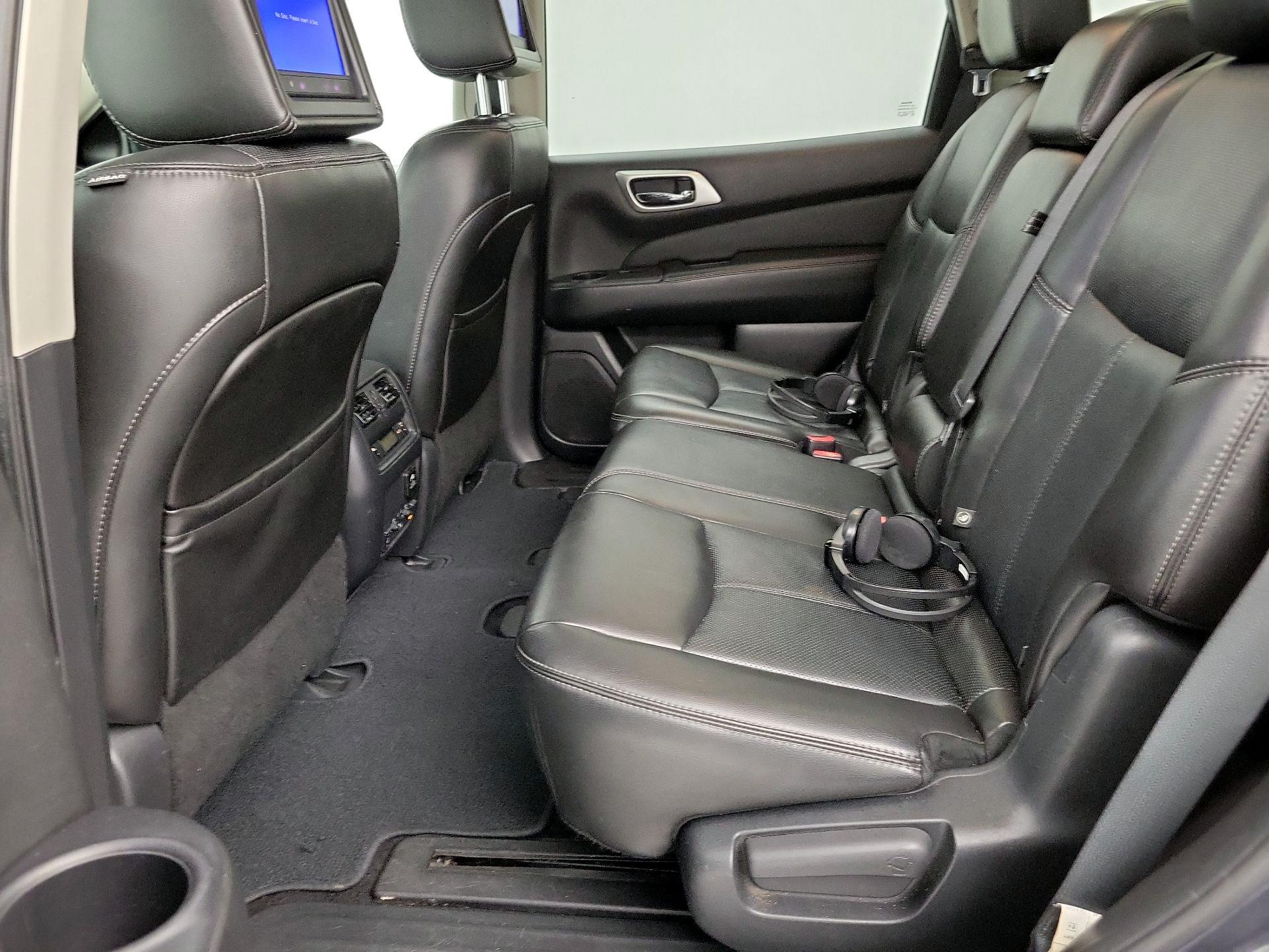 Thumbnail: 2014 Nissan Pathfinder - 18