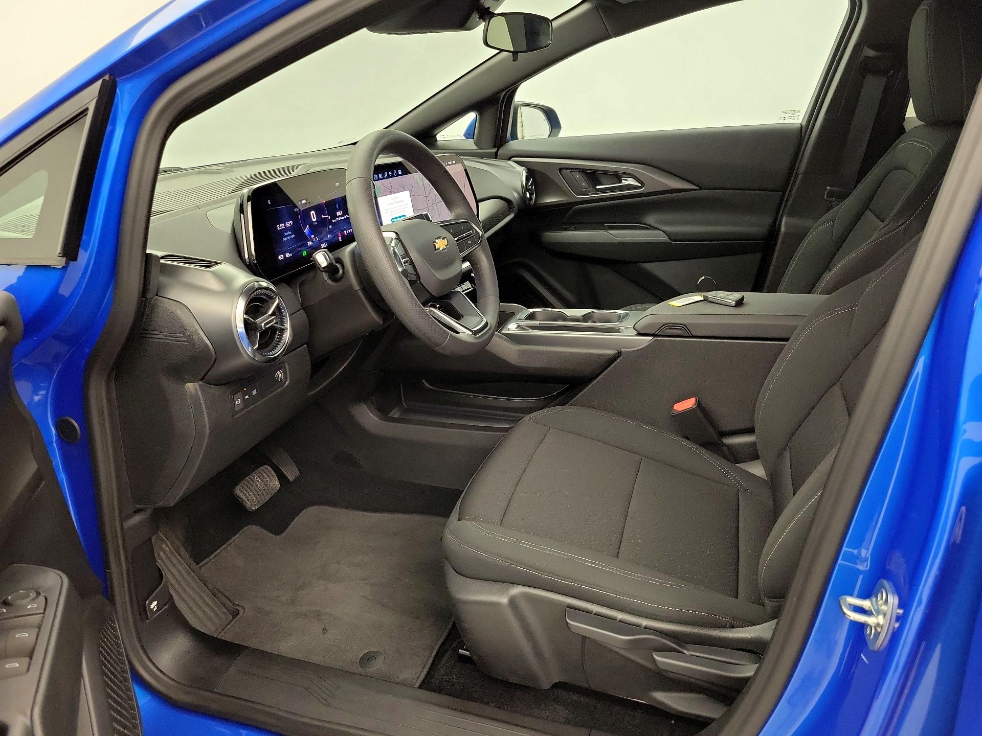 Thumbnail: 2025 Chevrolet Equinox - 11