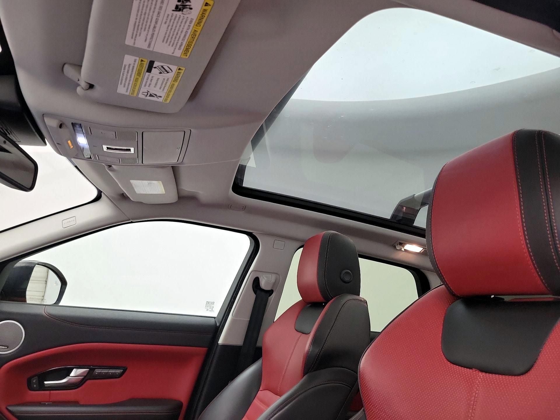 Thumbnail: 2017 Land Rover Range Rover Evoque - 18