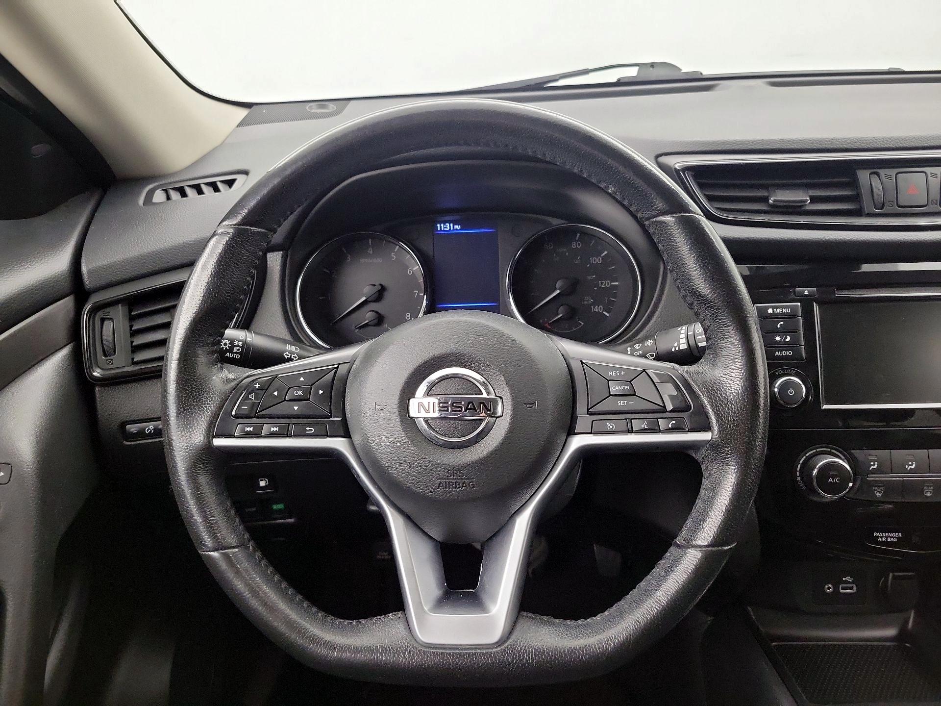 Thumbnail: 2019 Nissan Rogue - 10