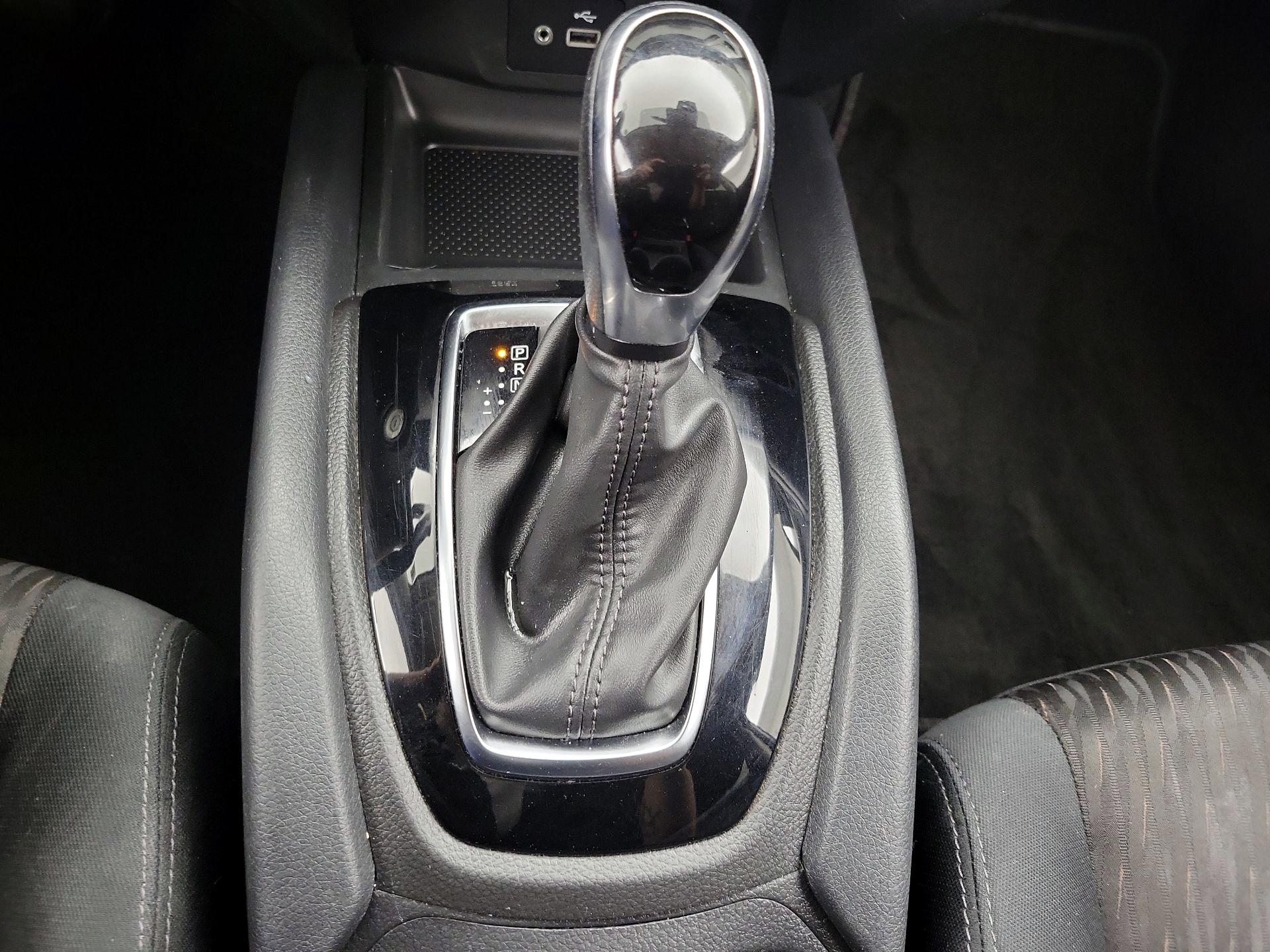 Thumbnail: 2019 Nissan Rogue - 17