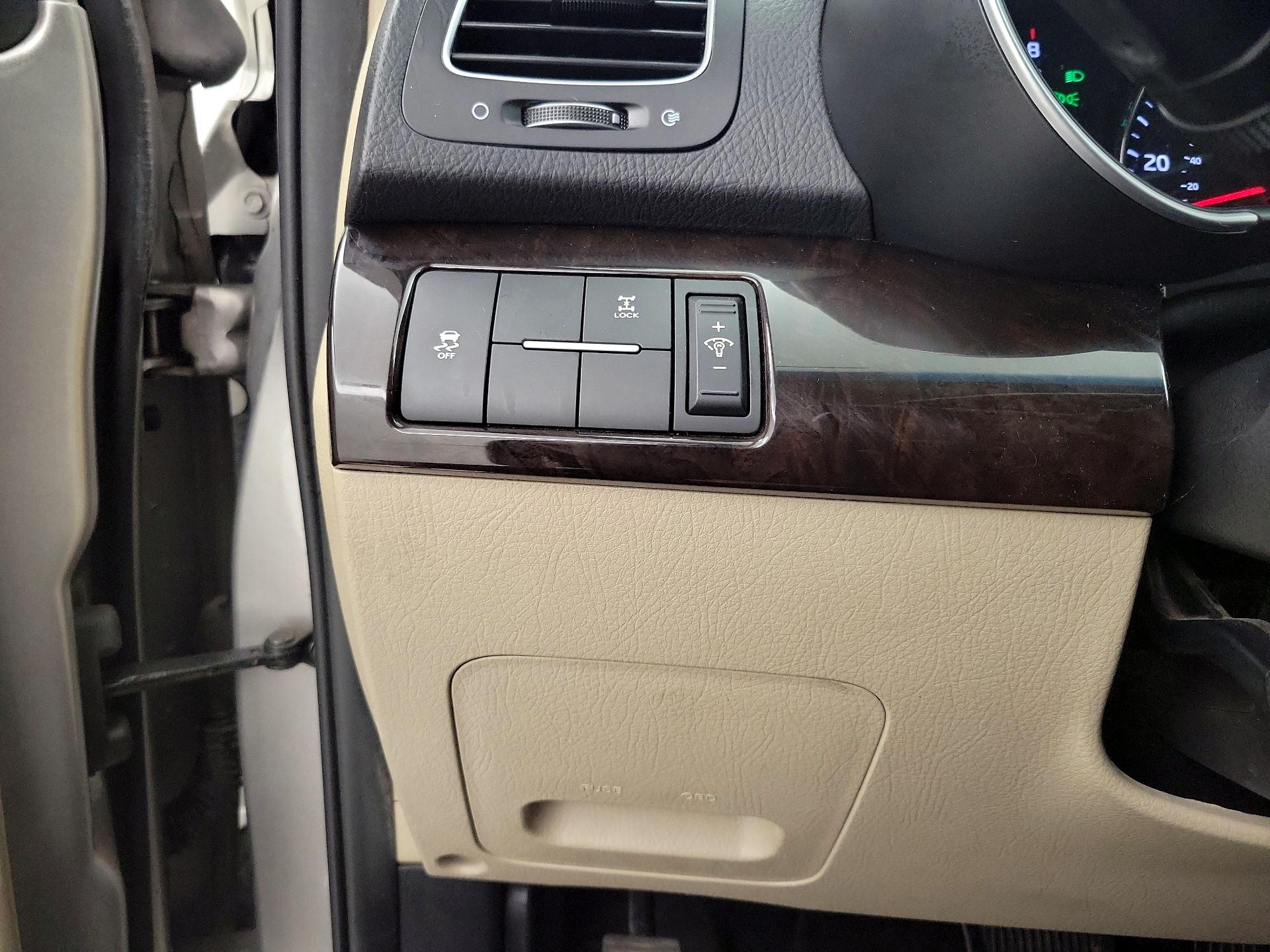 Thumbnail: 2015 Kia Sorento - 13