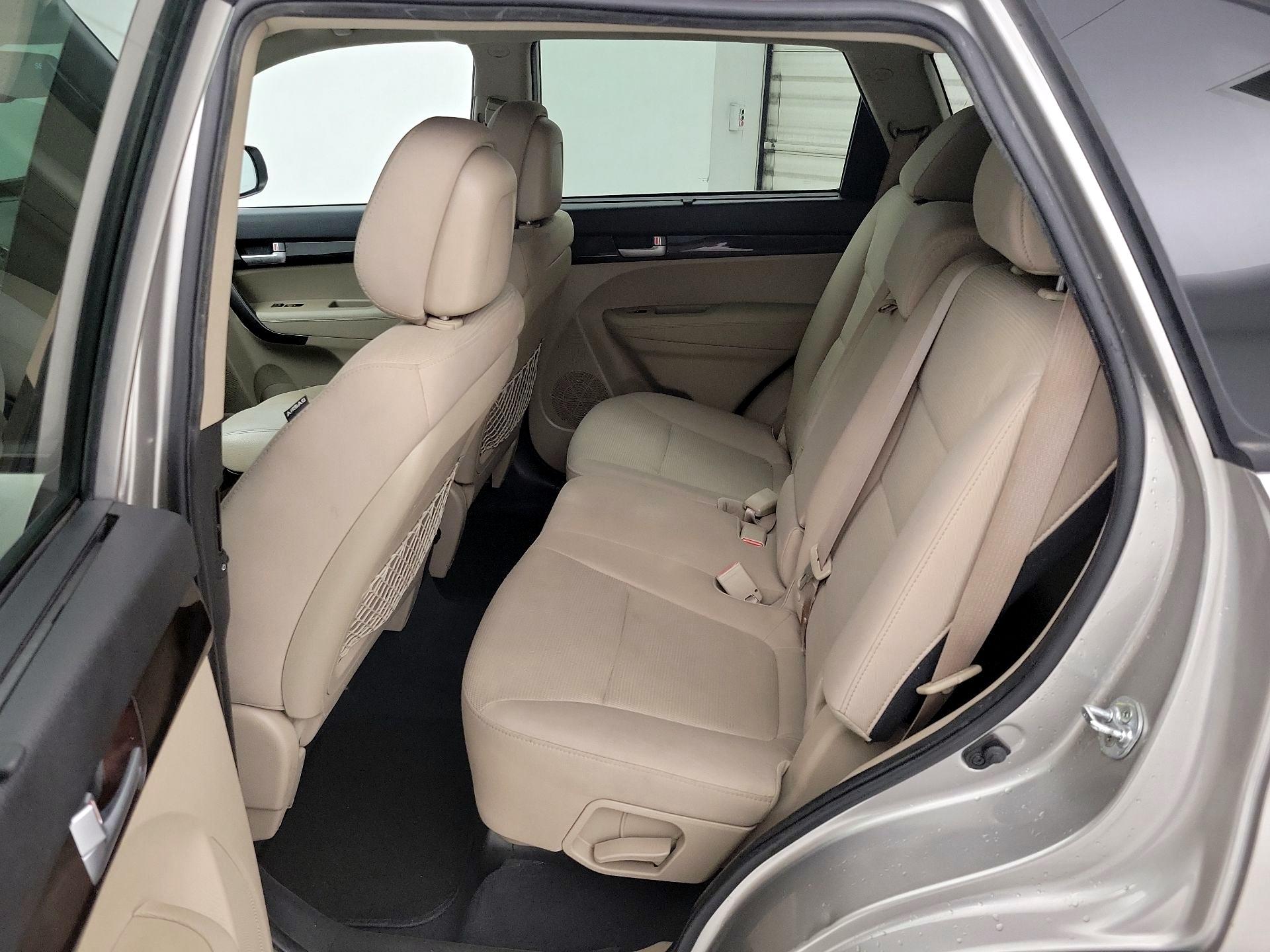Thumbnail: 2015 Kia Sorento - 19