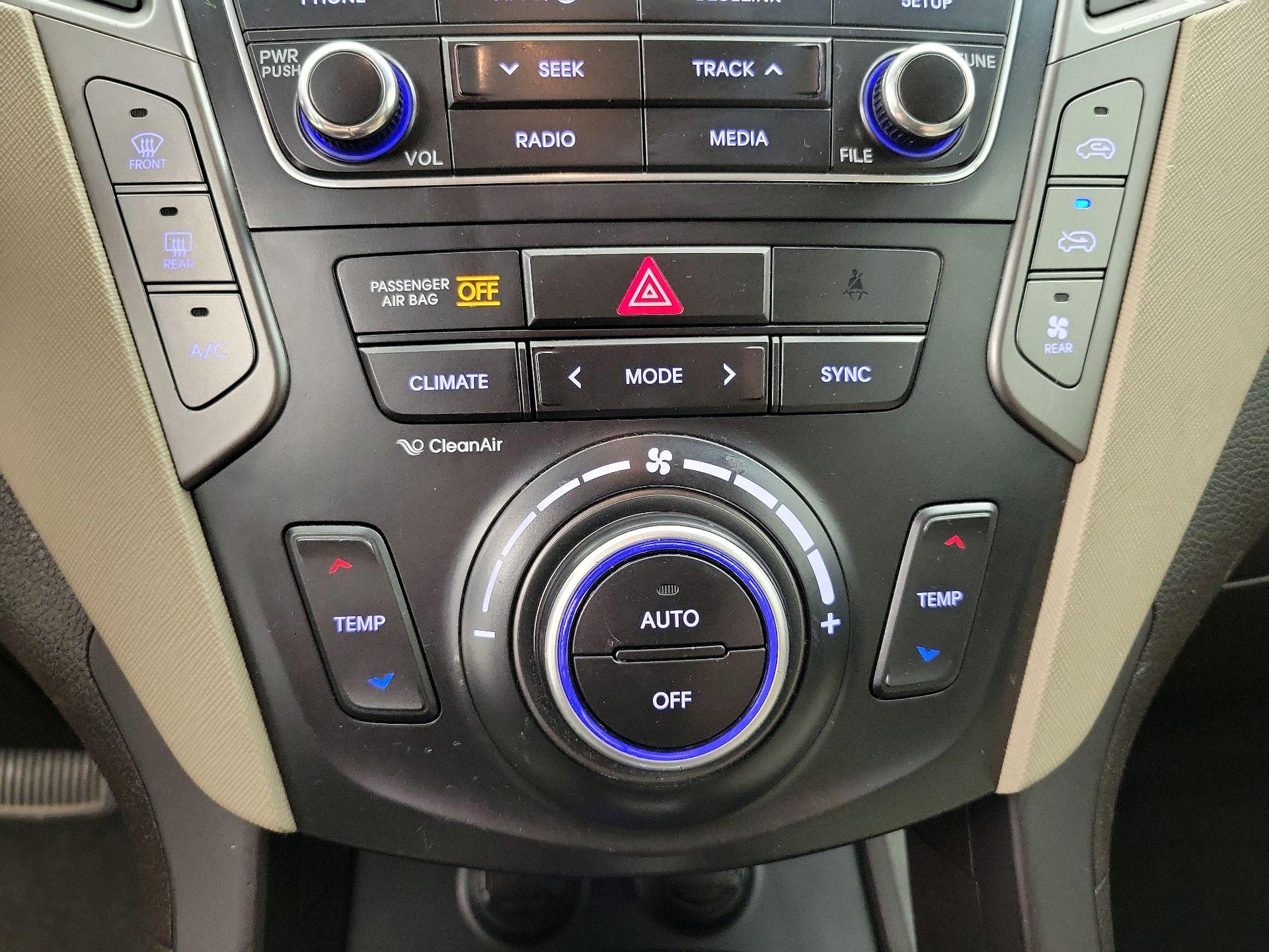 Thumbnail: 2018 Hyundai Santa Fe - 16