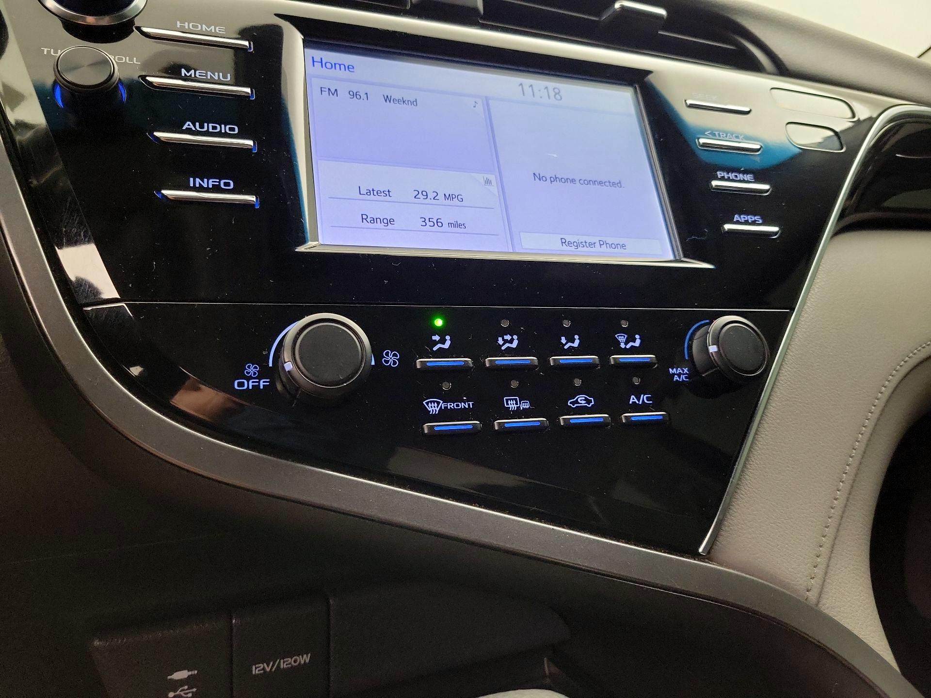 Thumbnail: 2018 Toyota Camry - 16