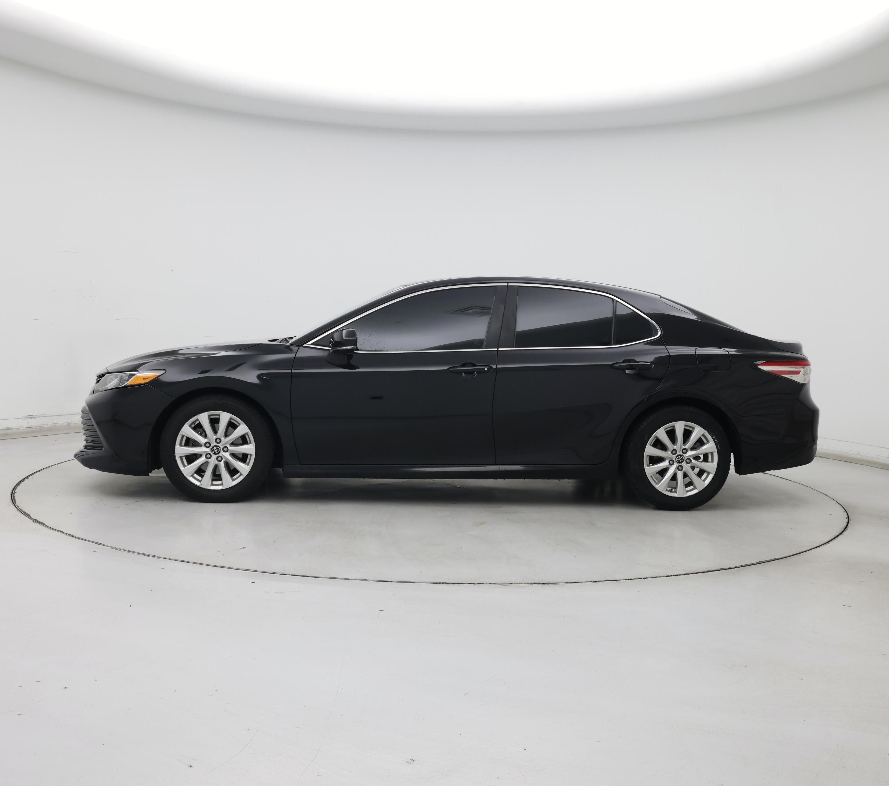 Thumbnail: 2018 Toyota Camry - 3