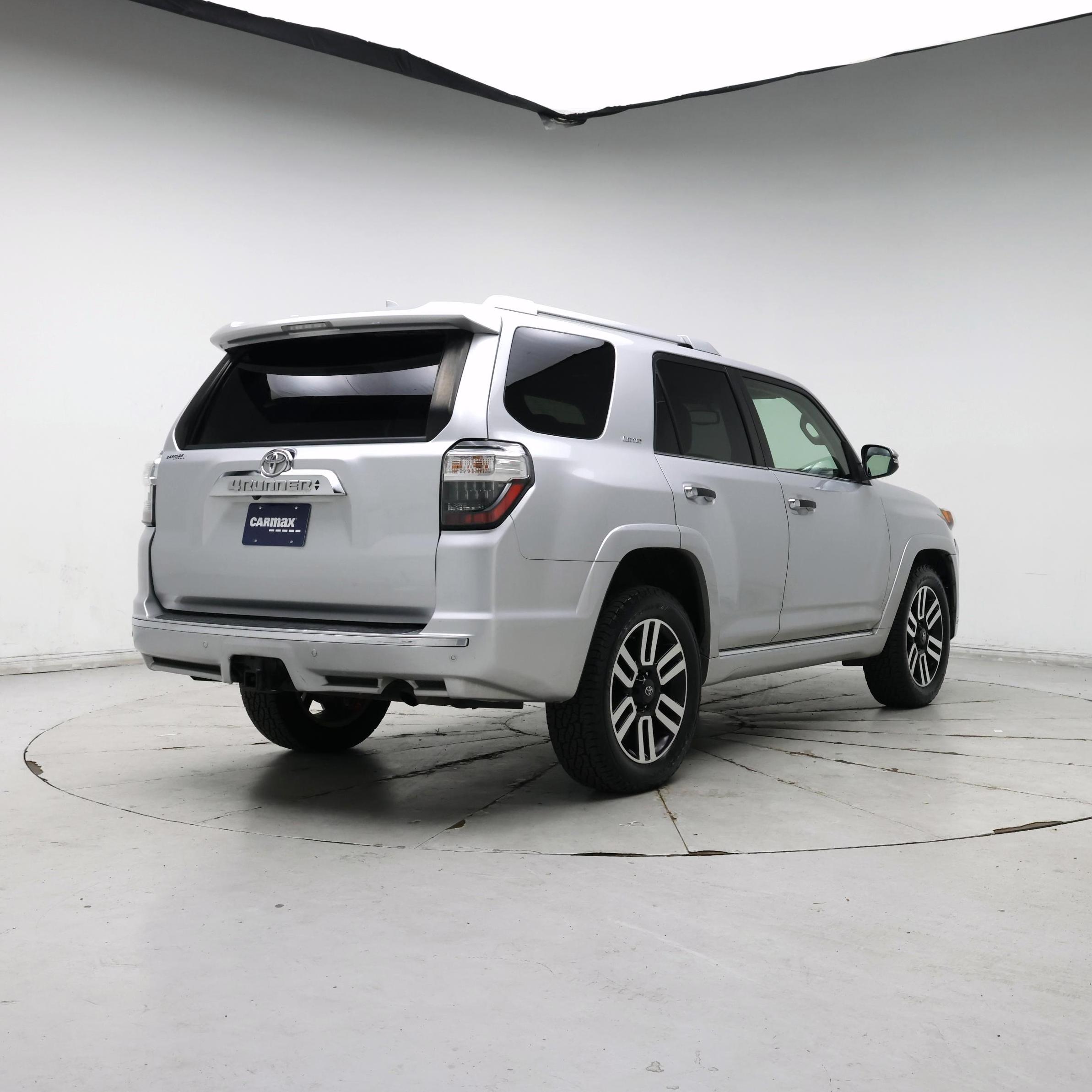 Thumbnail: 2017 Toyota 4Runner - 8