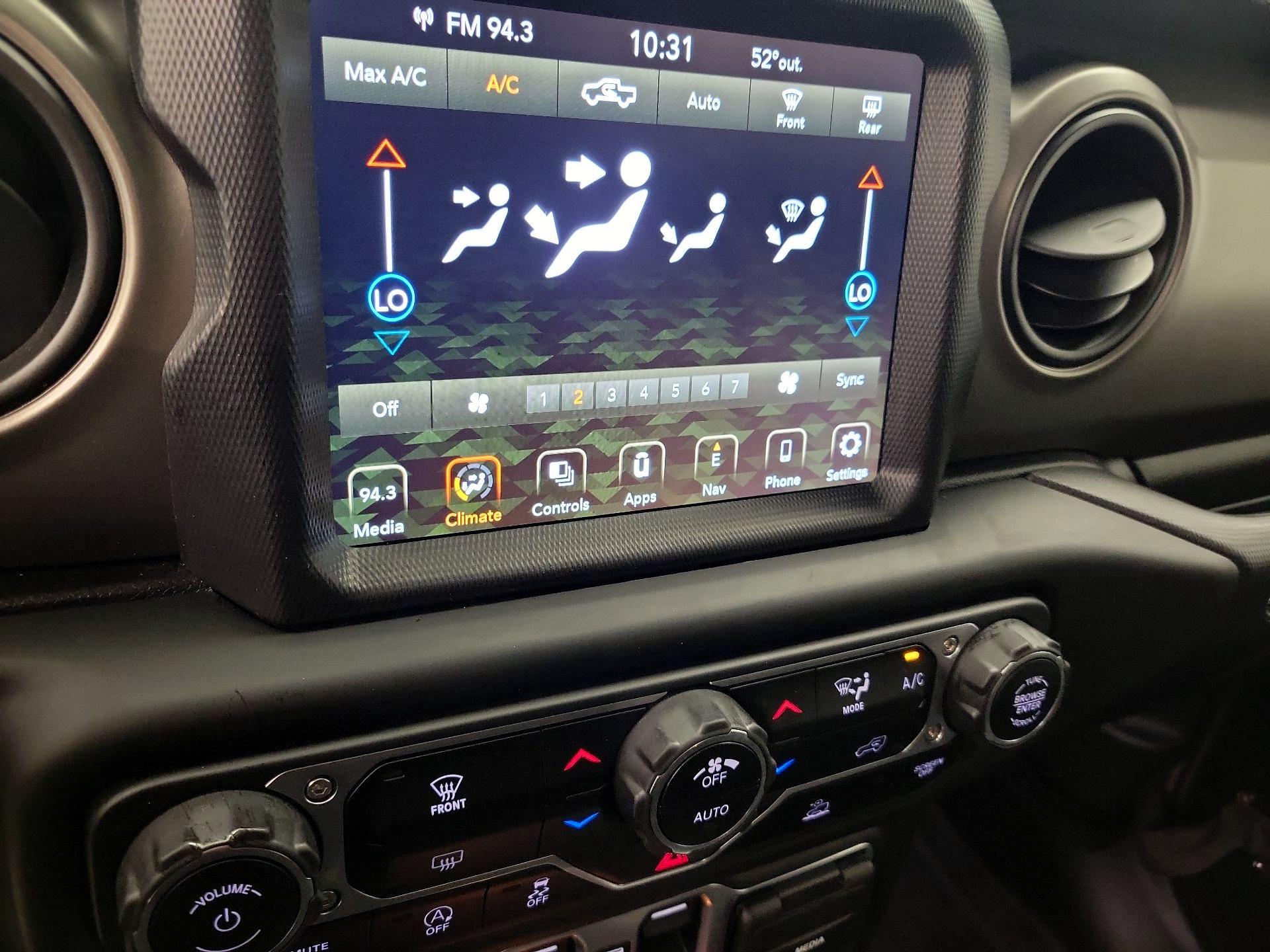 Thumbnail: 2021 Jeep Gladiator - 17