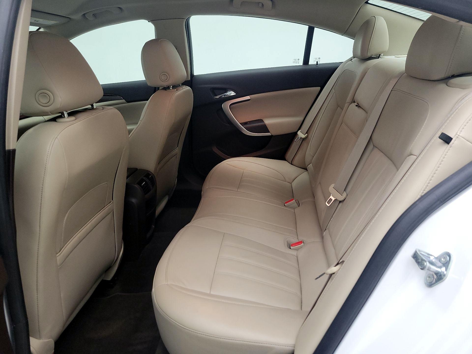 Thumbnail: 2015 Buick Regal - 20