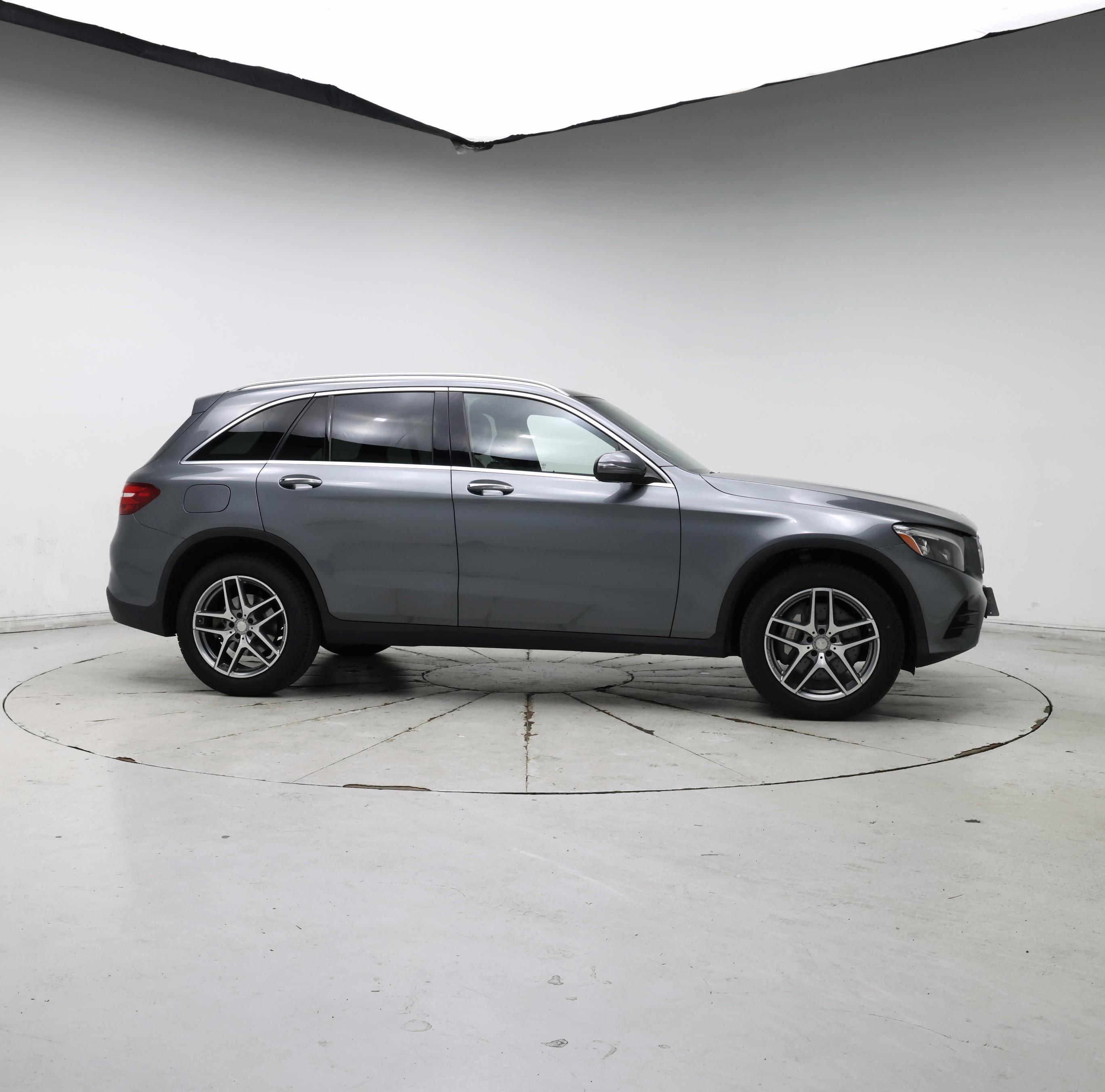 Thumbnail: 2016 Mercedes-Benz GLC - 7