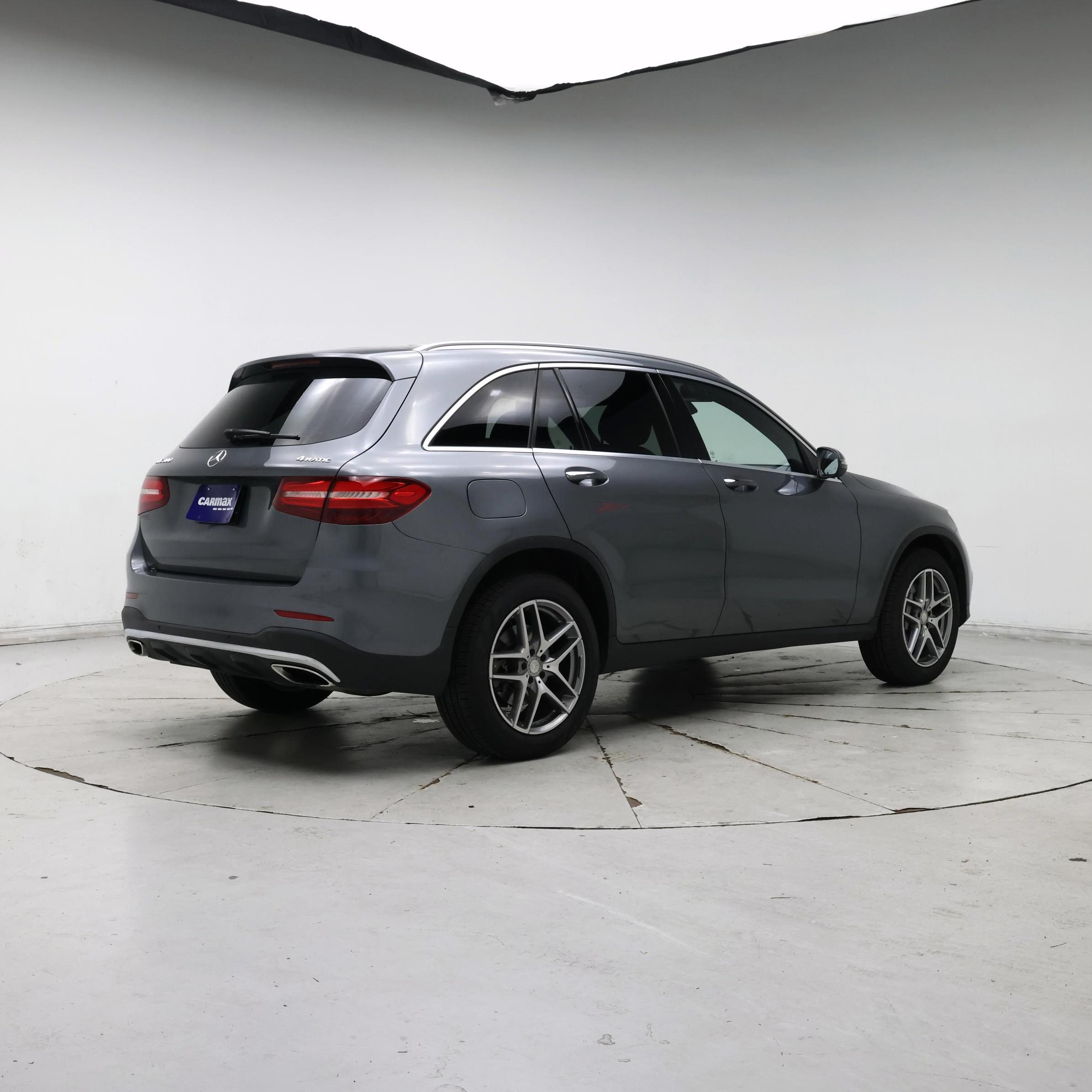 Thumbnail: 2016 Mercedes-Benz GLC - 8