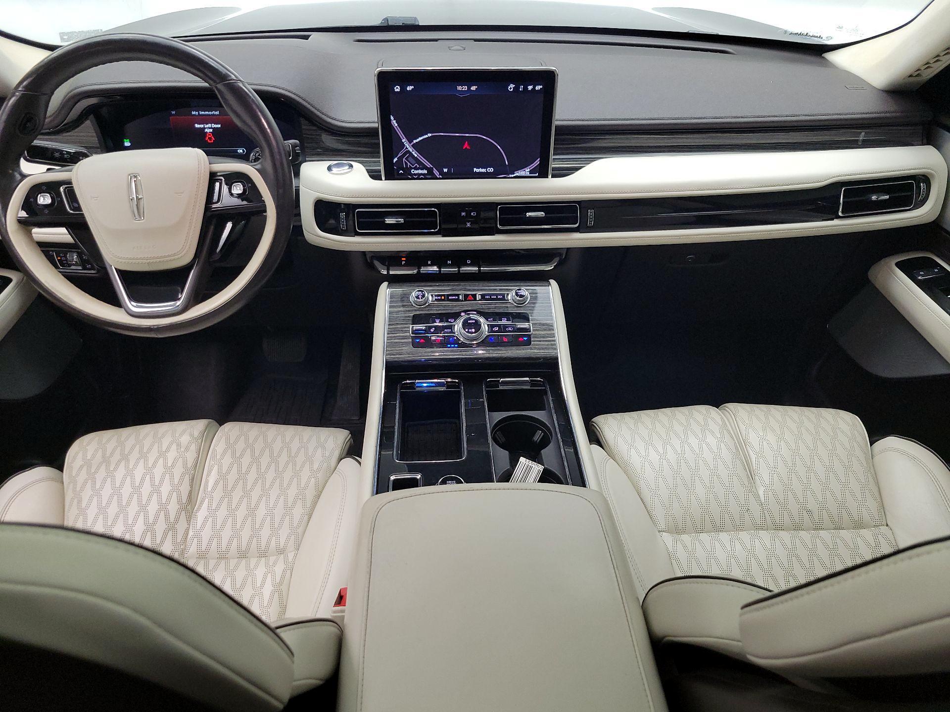 Thumbnail: 2021 Lincoln Aviator - 9